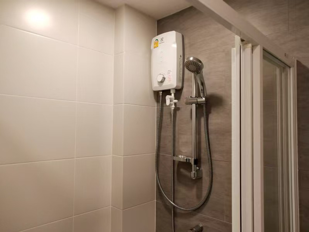 For SaleCondoLadprao, Central Ladprao : ATMOZ Ladprao 15 Studio condo for sell 2M thb!