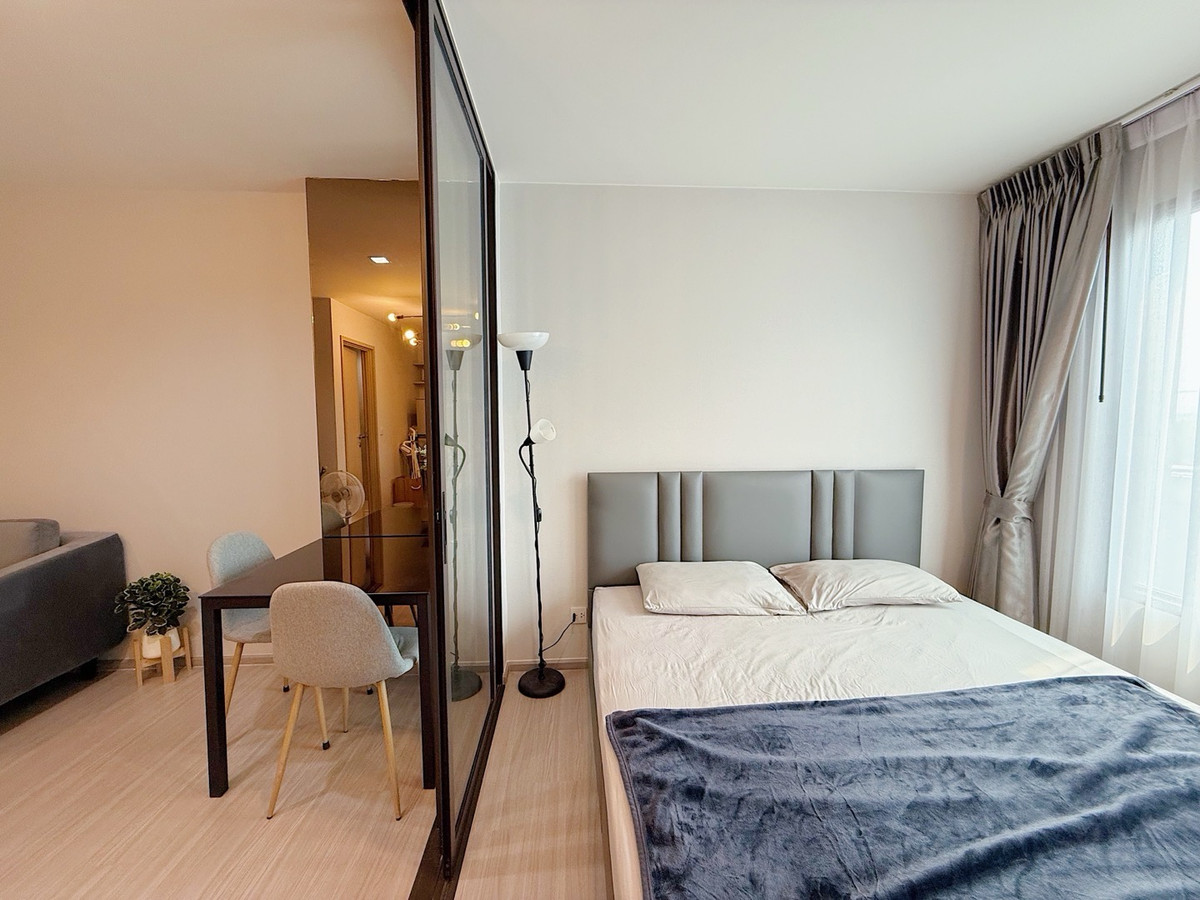 For RentCondoThaphra, Talat Phlu, Wutthakat : ⭐️ Life Sathorn Sierra ⭐️1 bedroom, 1 bathroom, 32 sq m. Beautiful room, decorated, ready to move in.