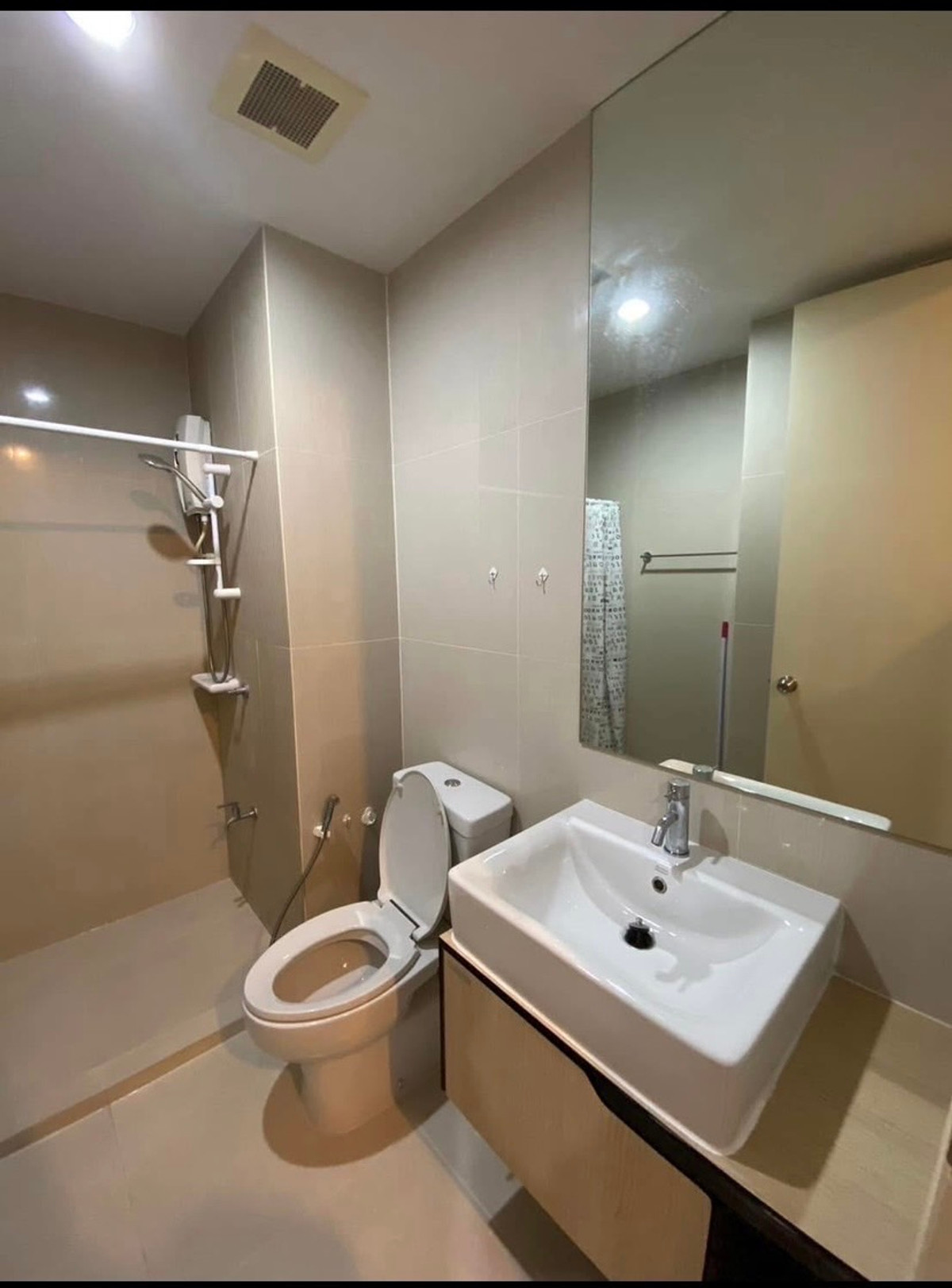 For RentCondoBang Sue, Wong Sawang, Tao Pun : The Parkland Ratchada-Wong Sawang rents only 10,000!!