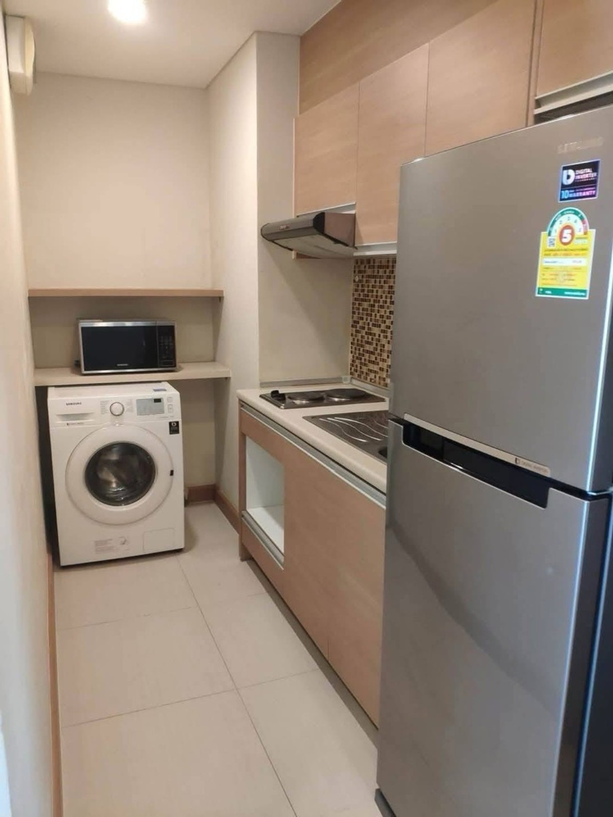 For RentCondoOnnut, Udomsuk : For rent: Le luk condominium, large room, ready to move in.