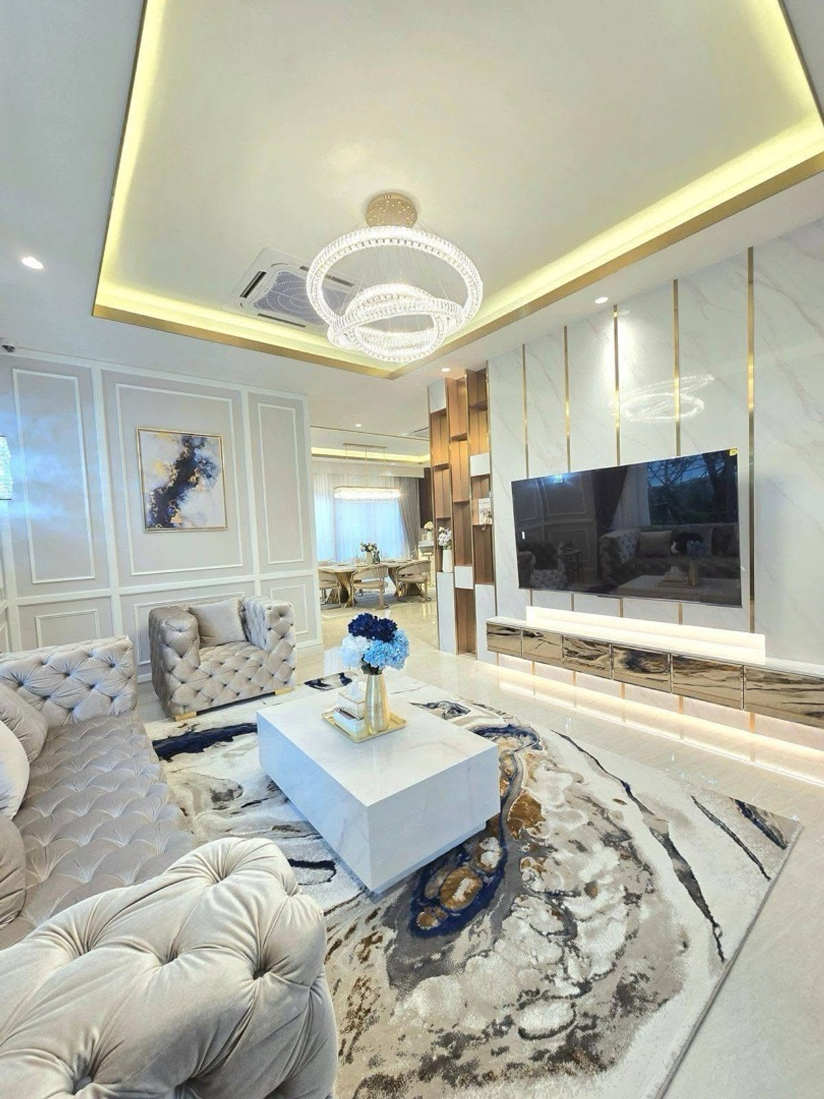 For RentHouseLadkrabang, Suwannaphum Airport : For rent: Luxurious detached house, Perfect Masterpiece Village 4, Sukhumvit 77.