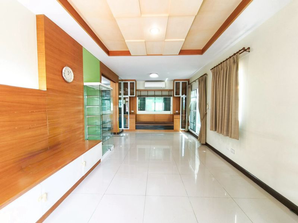 ขายบ้านลาดกระบัง สุวรรณภูมิ : ขายบ้านเดี่ยว 2 ชั้น หมู่บ้าน Passorn Prestige อ่อนนุช TYPE CRESENDO เนื้อที่ 50.7 ตารางวา 3 ห้องนอน แขวงประเวศ เขตประเวศ กรุงเทพมหานคร