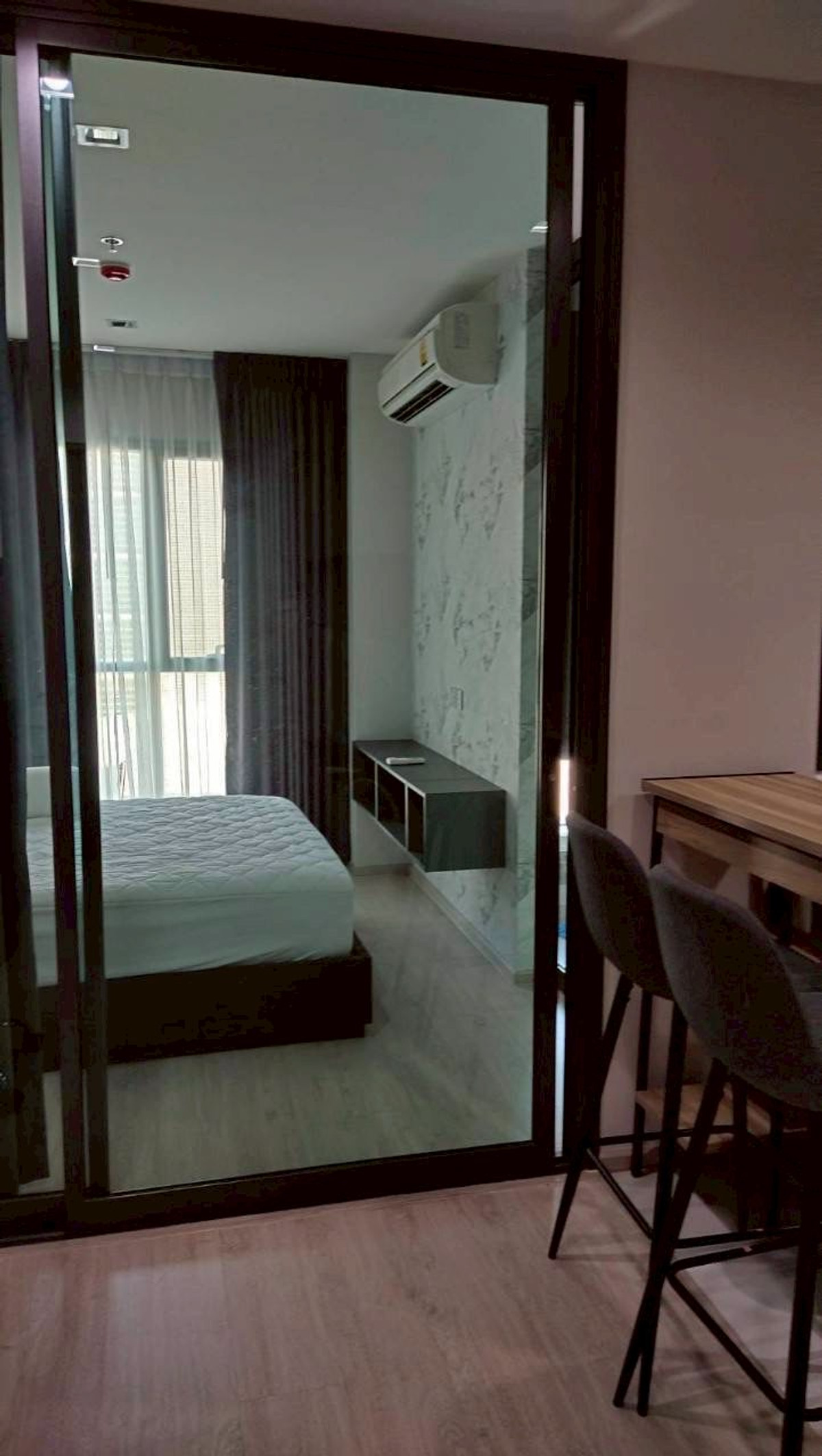 For RentCondoRatchathewi,Phayathai : For urgent rent, 2 bedrooms, 1 bathroom, Rhythm Rangnam, Rhythm Rangnam (ready to move in)