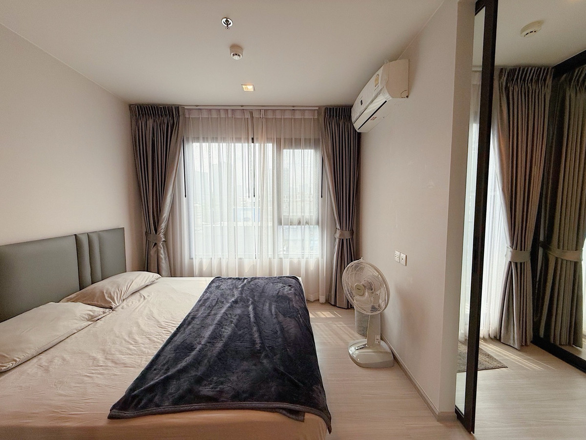 For RentCondoThaphra, Talat Phlu, Wutthakat : ⭐️ Life Sathorn Sierra ⭐️1 bedroom, 1 bathroom, 32 sq m. Beautiful room, decorated, ready to move in.