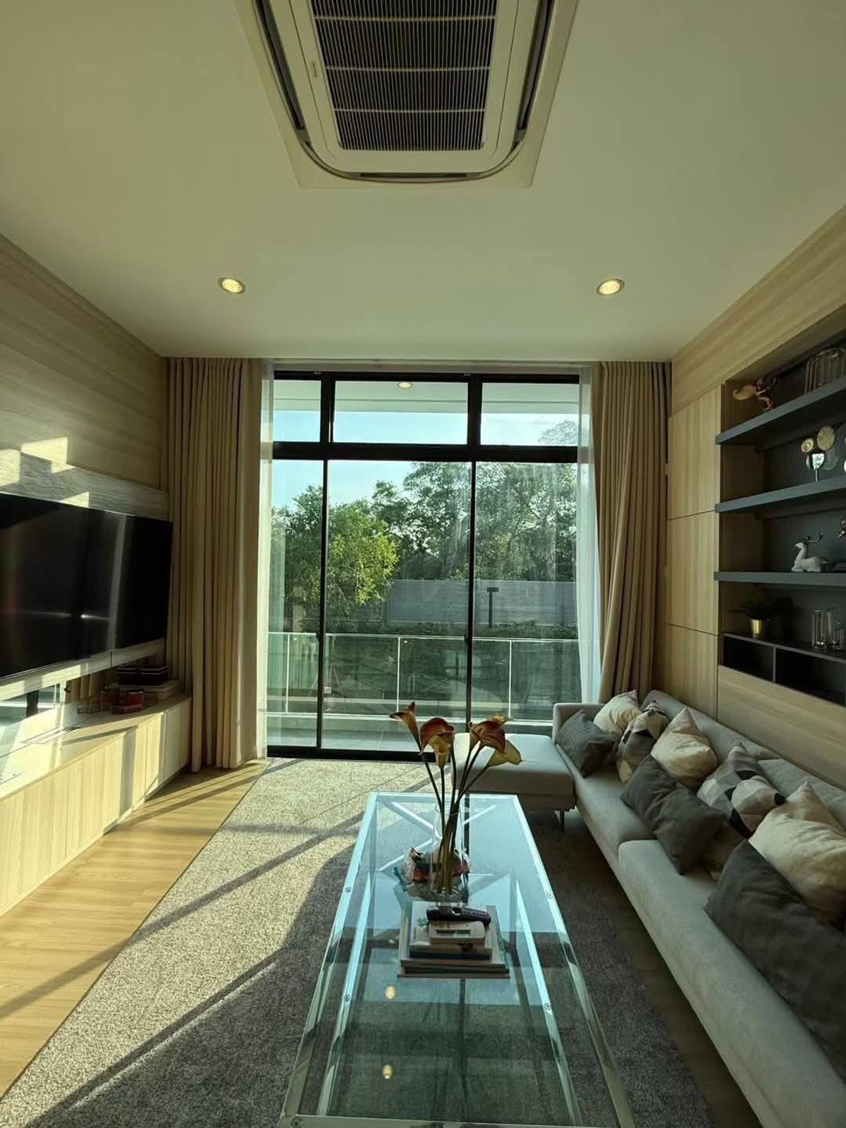 For RentTownhomePattanakan, Srinakarin : Townhome for rent, 3.5 floors