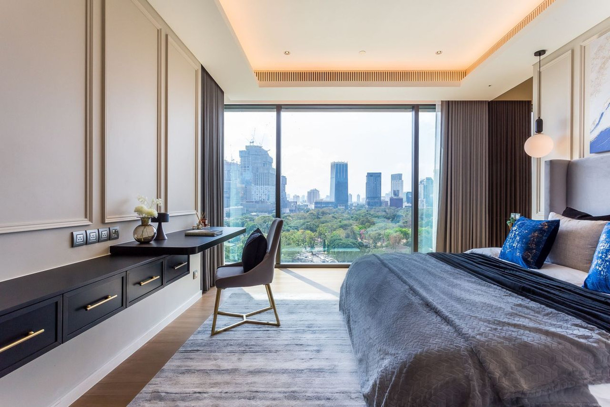 For RentCondoWitthayu, Chidlom, Langsuan, Ploenchit : For rent Sindhorn Tonson, full view of Lumpini Park! Sindhorn Tonson 1 bedroom, 87 sq m., high floor, fully furnished, ready to move in.