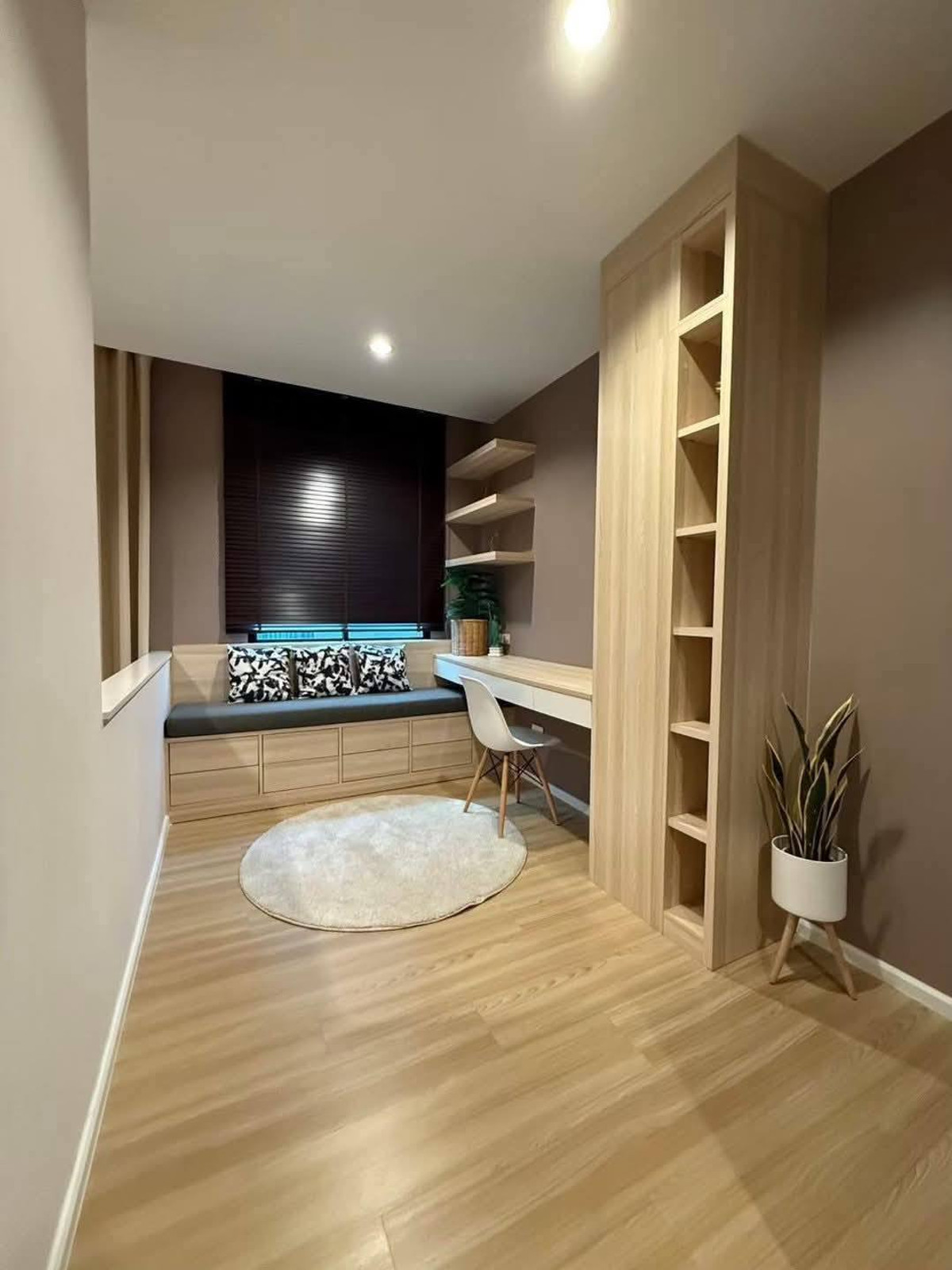 For RentTownhomePattanakan, Srinakarin : Townhome for rent, 3.5 floors