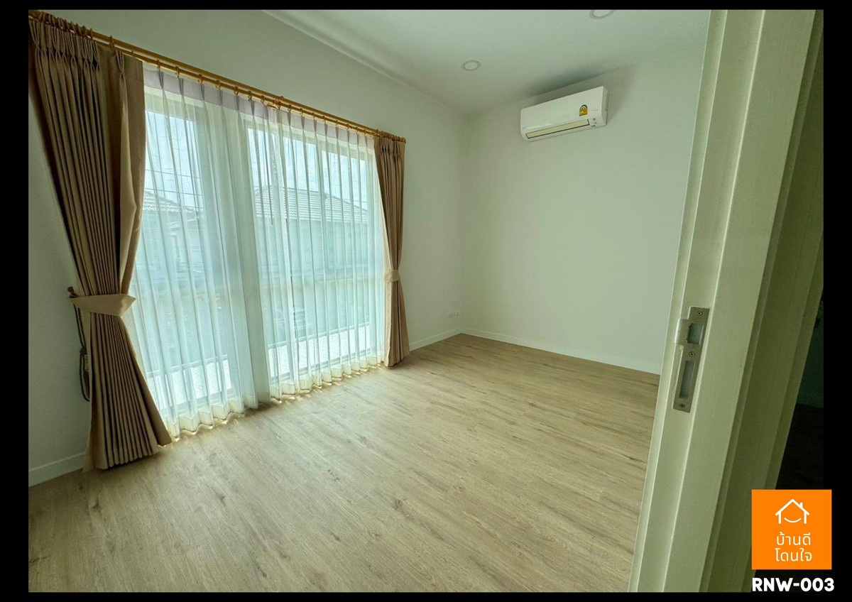 For RentNonthaburi, Bang Yai, Bangbuathong : Twin house for rent, Perfect Park Westgate (36.7 sq m.), 4 bedrooms, 3 bathrooms, ready to move in.