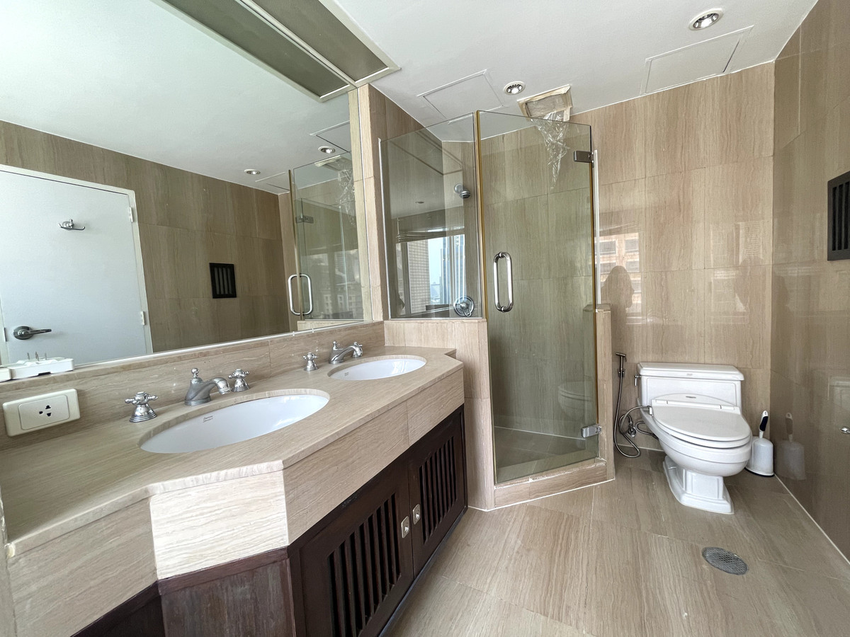 For SaleCondoWitthayu, Chidlom, Langsuan, Ploenchit : Condo for sale, Langsuan Ville, 2 bedrooms, 151.19 sq m, Lang Suan area, near BTS Chidlom, near Lumpini Park, convenient travel.