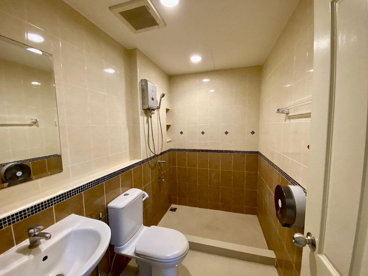 ขายทาวน์โฮมลาดพร้าว101 แฮปปี้แลนด์ : ขายทาวน์โฮม 3 ชั้น บ้านกลางเมือง ลาดพร้าว 87 | บ้านเปล่า แต่งได้ตามสไตล์ | ทำเลเมือง เดินทางสะดวก