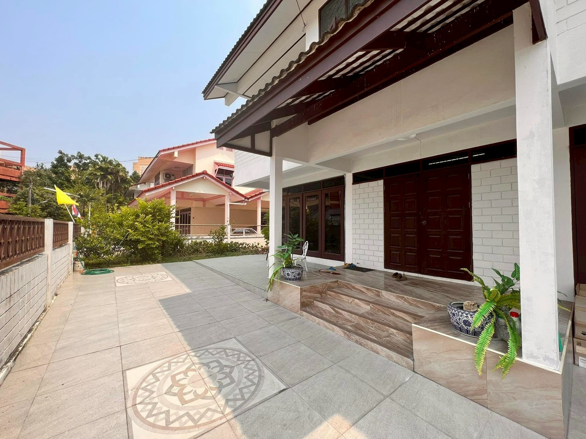 ให้เช่าบ้านเกษตรศาสตร์ รัชโยธิน : บ้านให้เช่า อยู่อาศัยหรือทำออฟฟิศ ใกล้รถไฟฟ้าพหล59  ม.ราชตฤนมัย