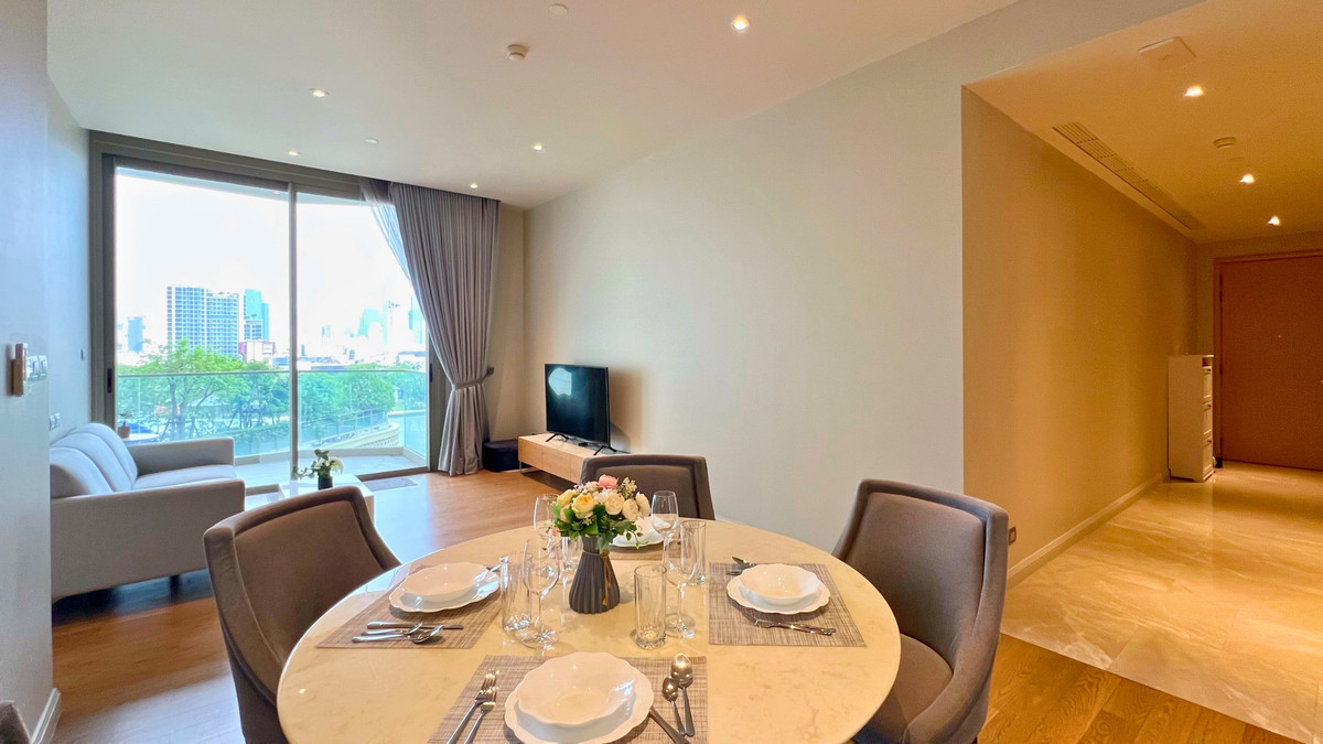 CondoWongwianyai, Charoennakor : For rent Magnolias Waterfront Resident @Icon Siam,spacious 103 s,qm.2 bed 2 bath with bathtub,wide balcony 90K/month Negotiateable