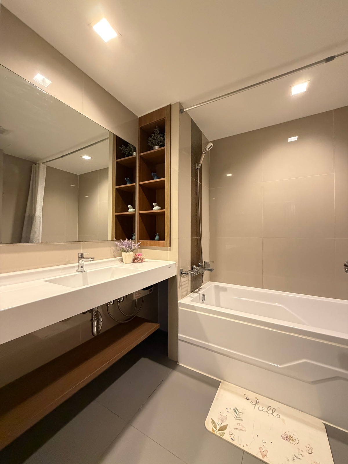 For RentCondoOnnut, Udomsuk : Ideo Sukhumvit 93 for rent, 1 bedroom, 37 sq m., with bathtub, king size bed.