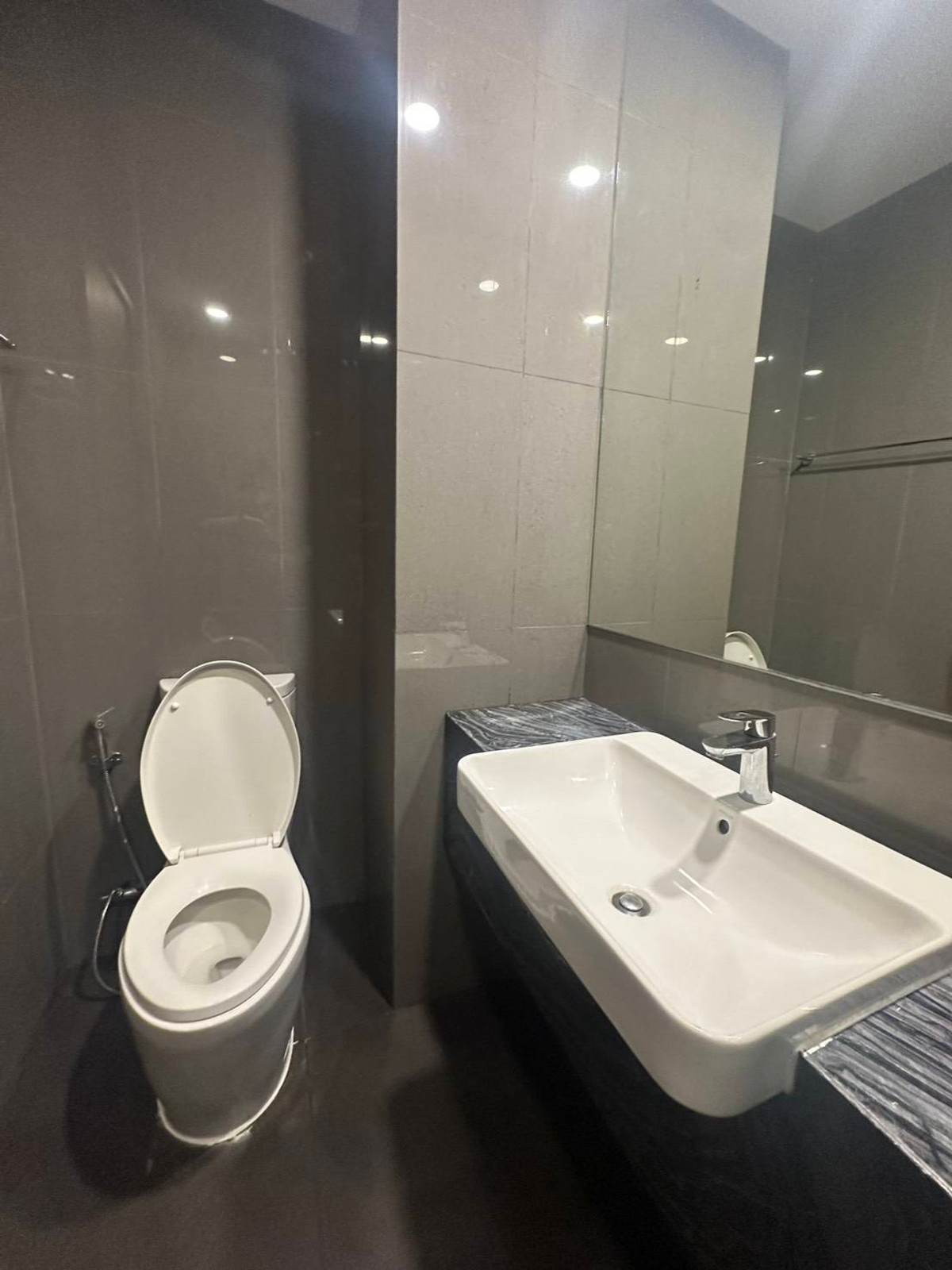 CondoSiam Paragon ,Chulalongkorn,Samyan : Ashton Chula Silom【𝐒𝐄𝐋𝐋 & 𝐑𝐄𝐍𝐓】🔥Luxury that focuses on detail rather than flashiness instantly elevates your image.🔥 Contact Line ID: @hacondo