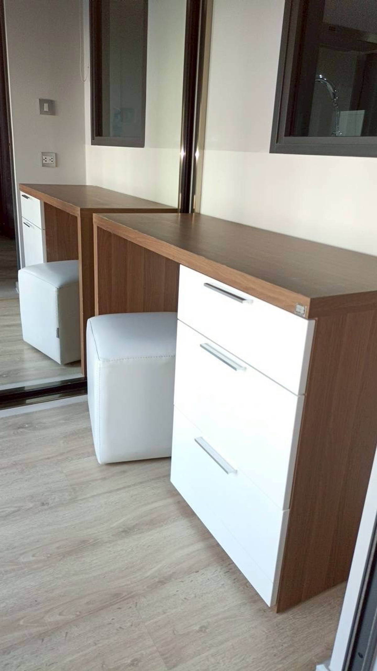 For RentCondoRatchathewi,Phayathai : For urgent rent, 2 bedrooms, 1 bathroom, Rhythm Rangnam, Rhythm Rangnam (ready to move in)