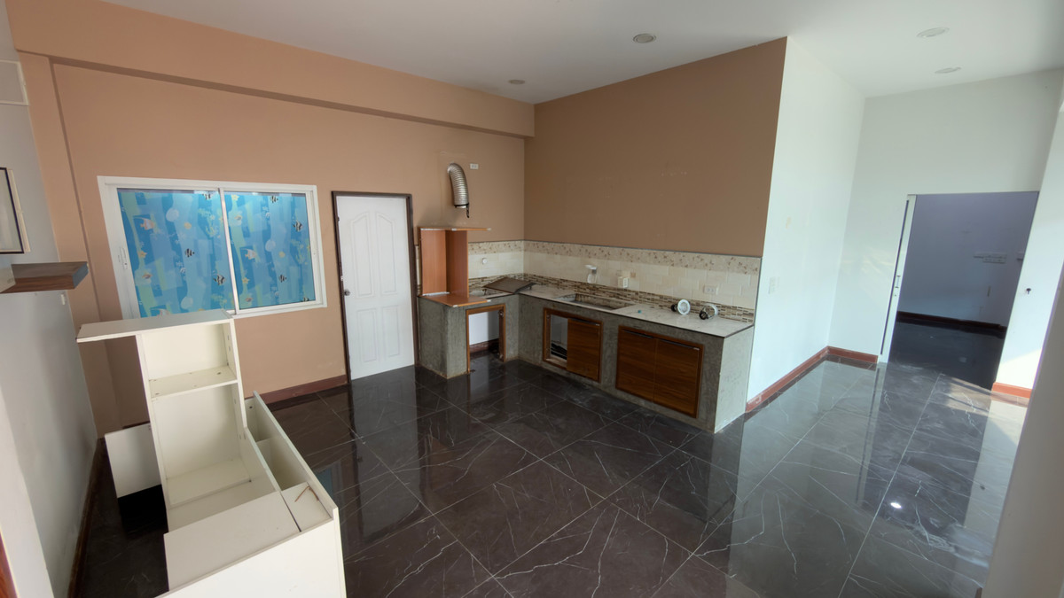 ขายบ้านเลียบทางด่วนรามอินทรา : หลุดจอง‼️บ้านเดี่ยวหลังมุม ทำเลดี  ใกล้เลียบด่วน เดินทางสะดวก และที่สำคัญ…ราคาถูกกว่าตลาดมาก ราคานี้หาไม่ได้อีกแล้ว ✅🔥🚨  ลดเหลือเพียง 5.9 ล้านบาท