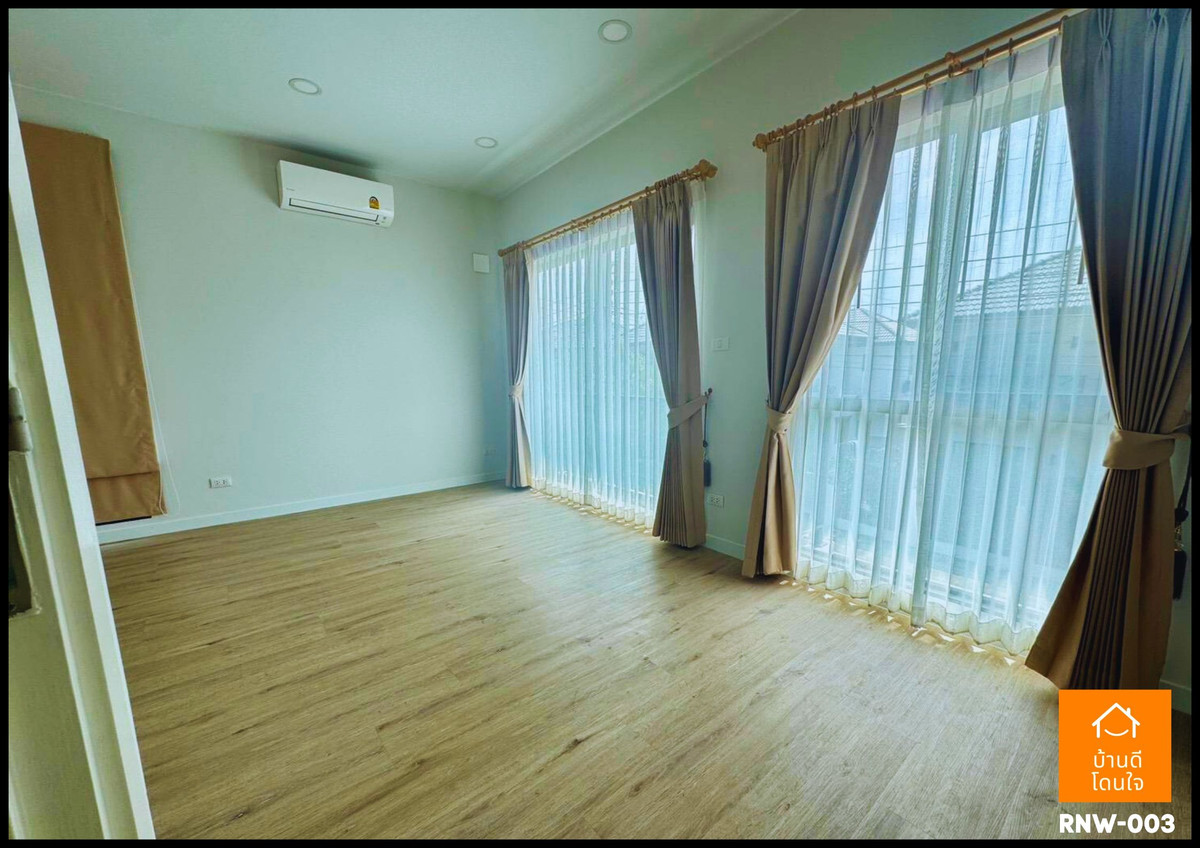 For RentNonthaburi, Bang Yai, Bangbuathong : Twin house for rent, Perfect Park Westgate (36.7 sq m.), 4 bedrooms, 3 bathrooms, ready to move in.