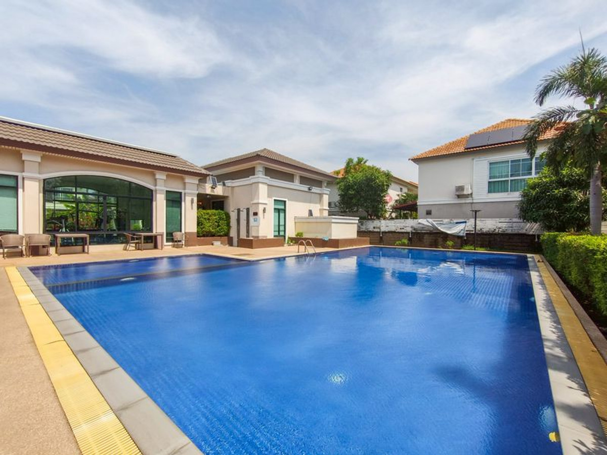 ขายบ้านลาดกระบัง สุวรรณภูมิ : ขายบ้านเดี่ยว 2 ชั้น หมู่บ้าน Passorn Prestige อ่อนนุช TYPE CRESENDO เนื้อที่ 50.7 ตารางวา 3 ห้องนอน แขวงประเวศ เขตประเวศ กรุงเทพมหานคร