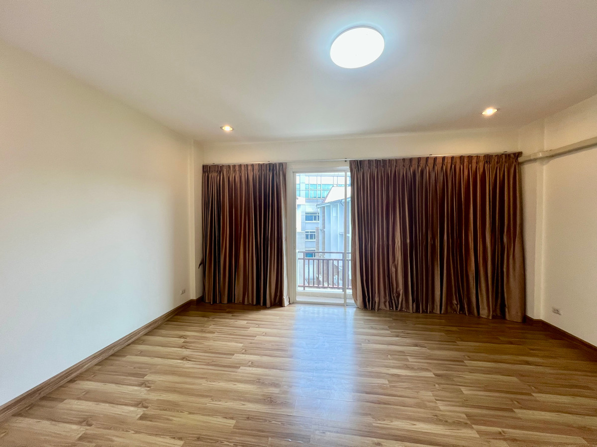 ให้เช่าทาวน์โฮมเกษตร นวมินทร์ ลาดปลาเค้า : ให้เช่า Townhome 4 ชั้น Premium Place Ekkamai–Ramintra 2 | เหมาะทำโฮมออฟฟิศ | พื้นที่ใหญ่ ทำเลเลียบด่วน