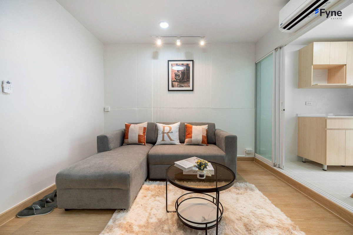 For SaleCondoKasetsart, Ratchayothin : The Niche ID Lat Phrao-Wang Hin 7 minutes MRT Phawana (1.8km)