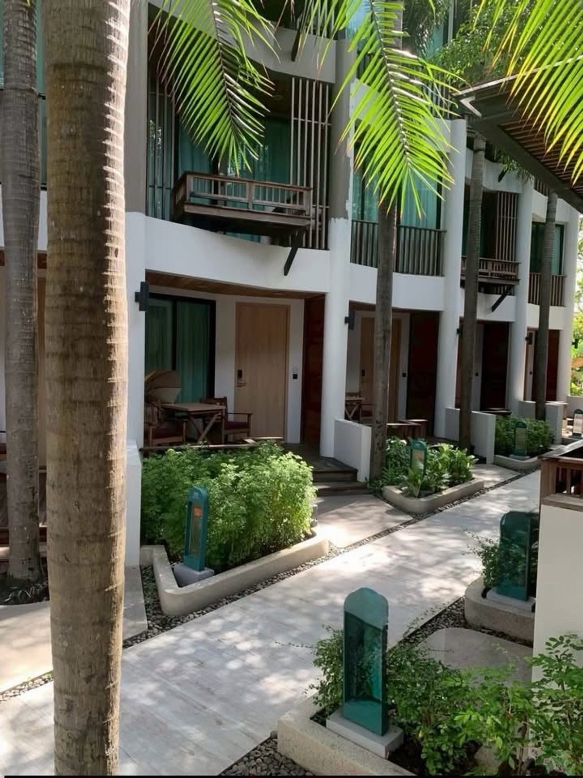 For SaleHotel&Apartment BusinessCha-am Phetchaburi : Beachfront Resort for Sale in Cha-am 40 Rooms High Occupancy Fully Renovated Ready Business