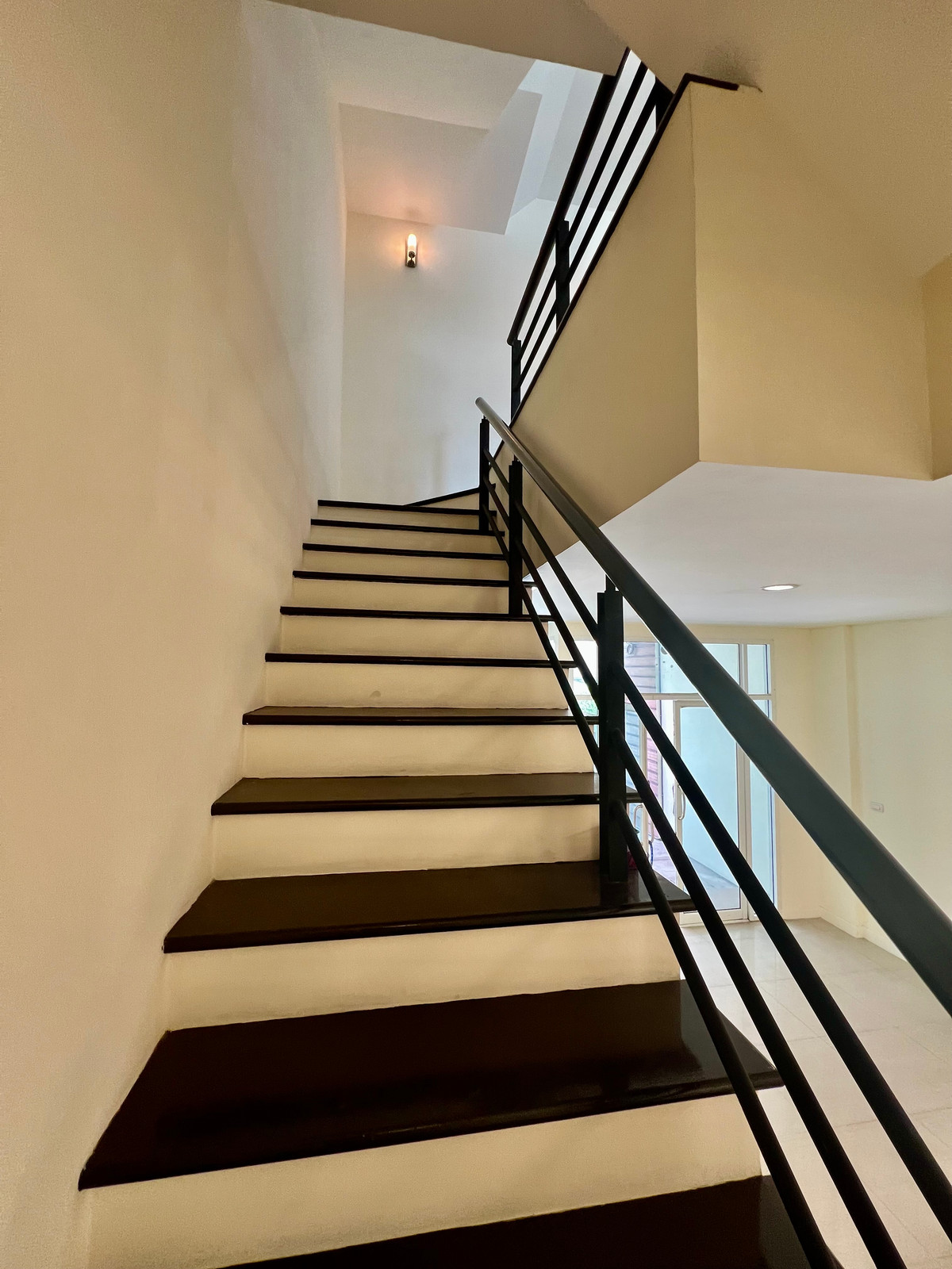 ให้เช่าทาวน์โฮมเกษตร นวมินทร์ ลาดปลาเค้า : ให้เช่า Townhome 4 ชั้น Premium Place Ekkamai–Ramintra 2 | เหมาะทำโฮมออฟฟิศ | พื้นที่ใหญ่ ทำเลเลียบด่วน