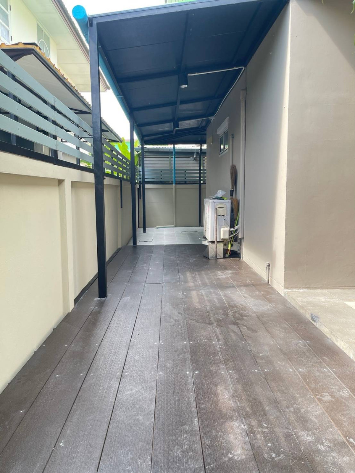 ให้เช่าบ้านพระราม 5 ราชพฤกษ์ บางกรวย : ให้เช่าบ้านเดี่ยว ดิเอมเมอรัล การ์เด้น & สปอร์ตคลับ ใกล้ สัมมากร เพลส ราชพฤกษ์ เพียง 1 นาที