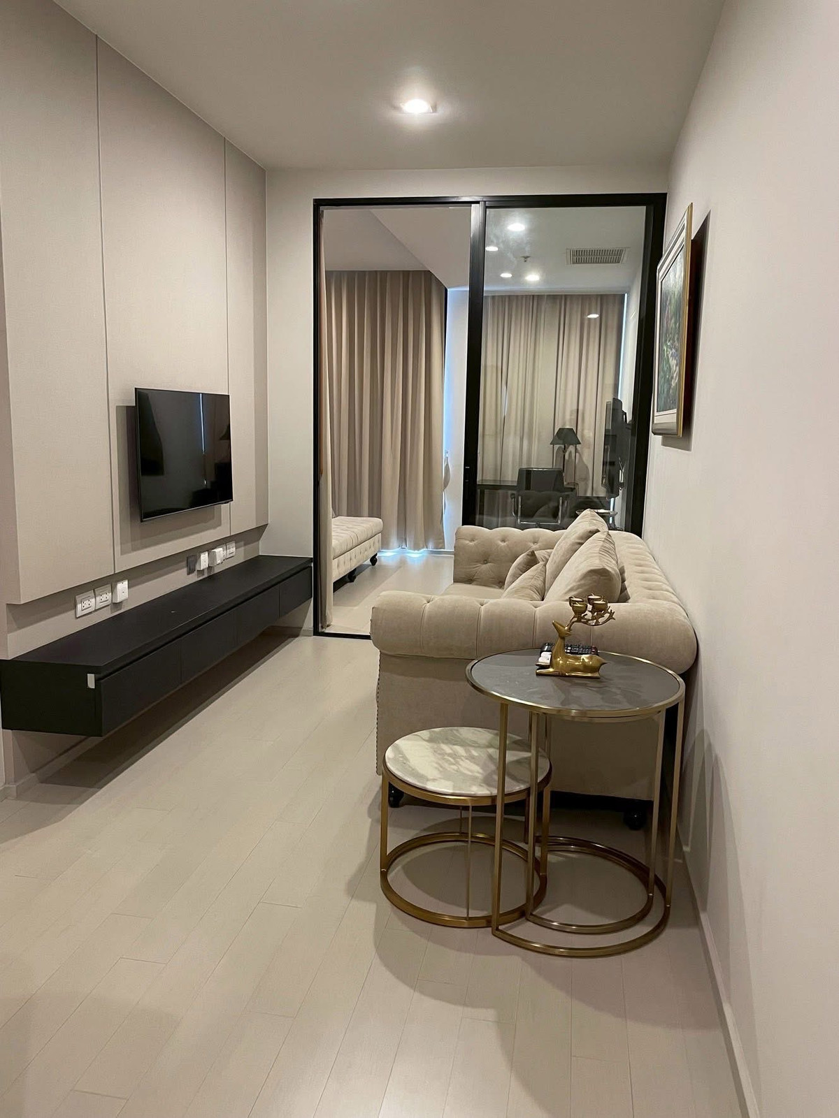 ให้เช่าคอนโดวิทยุ ชิดลม หลังสวน : RC026826 Condo for rent at Noble ploenchit with private lift ติด BTS เพลินจิต