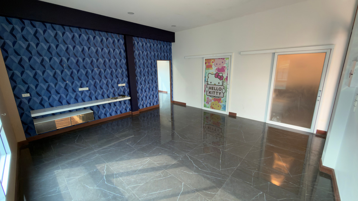 ขายบ้านเลียบทางด่วนรามอินทรา : หลุดจอง‼️บ้านเดี่ยวหลังมุม ทำเลดี  ใกล้เลียบด่วน เดินทางสะดวก และที่สำคัญ…ราคาถูกกว่าตลาดมาก ราคานี้หาไม่ได้อีกแล้ว ✅🔥🚨  ลดเหลือเพียง 5.9 ล้านบาท