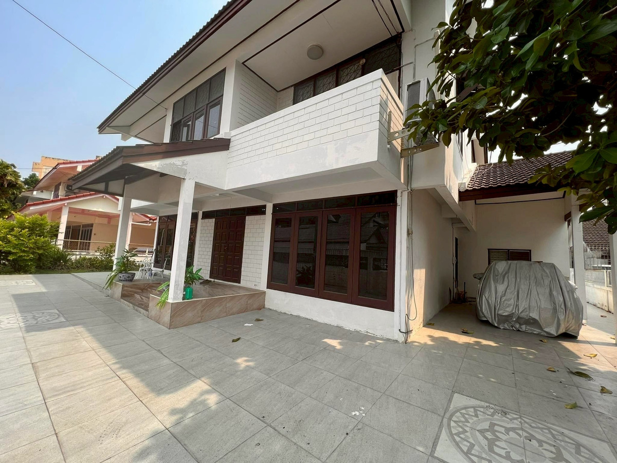 ให้เช่าบ้านเกษตรศาสตร์ รัชโยธิน : บ้านให้เช่า อยู่อาศัยหรือทำออฟฟิศ ใกล้รถไฟฟ้าพหล59  ม.ราชตฤนมัย