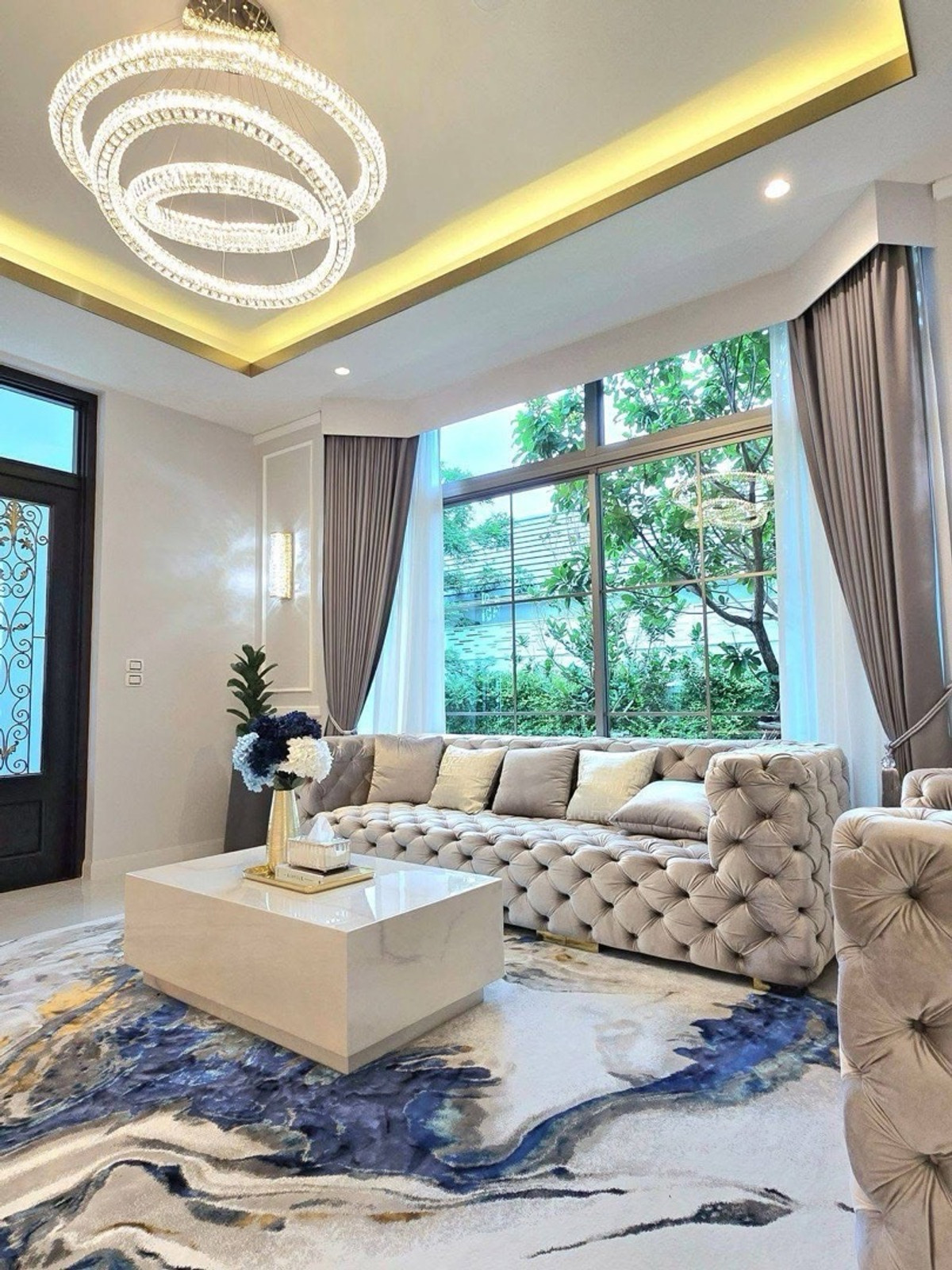 For RentHouseLadkrabang, Suwannaphum Airport : For rent: Luxurious detached house, Perfect Masterpiece Village 4, Sukhumvit 77.