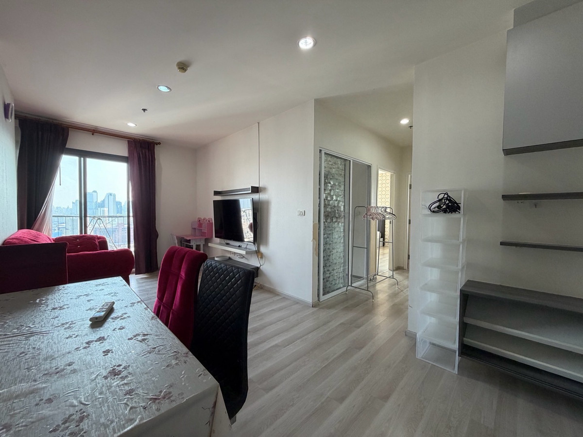 For SaleCondoRatchadapisek, Huaikwang, Suttisan : The owner is in a hurry to sell. The price is lower than the appraised price of centric Huai Khwang.