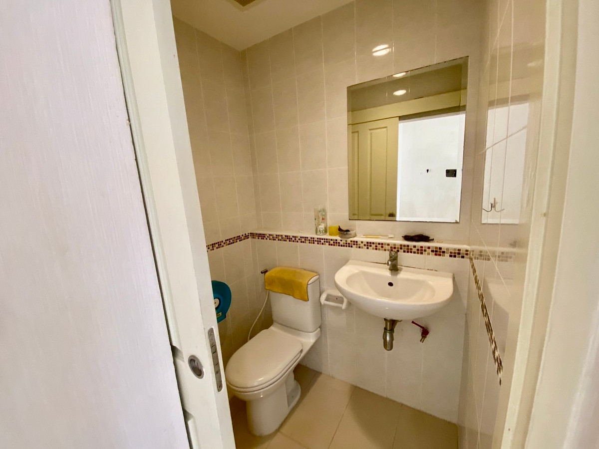 ขายทาวน์โฮมลาดพร้าว101 แฮปปี้แลนด์ : ขายทาวน์โฮม 3 ชั้น บ้านกลางเมือง ลาดพร้าว 87 | บ้านเปล่า แต่งได้ตามสไตล์ | ทำเลเมือง เดินทางสะดวก