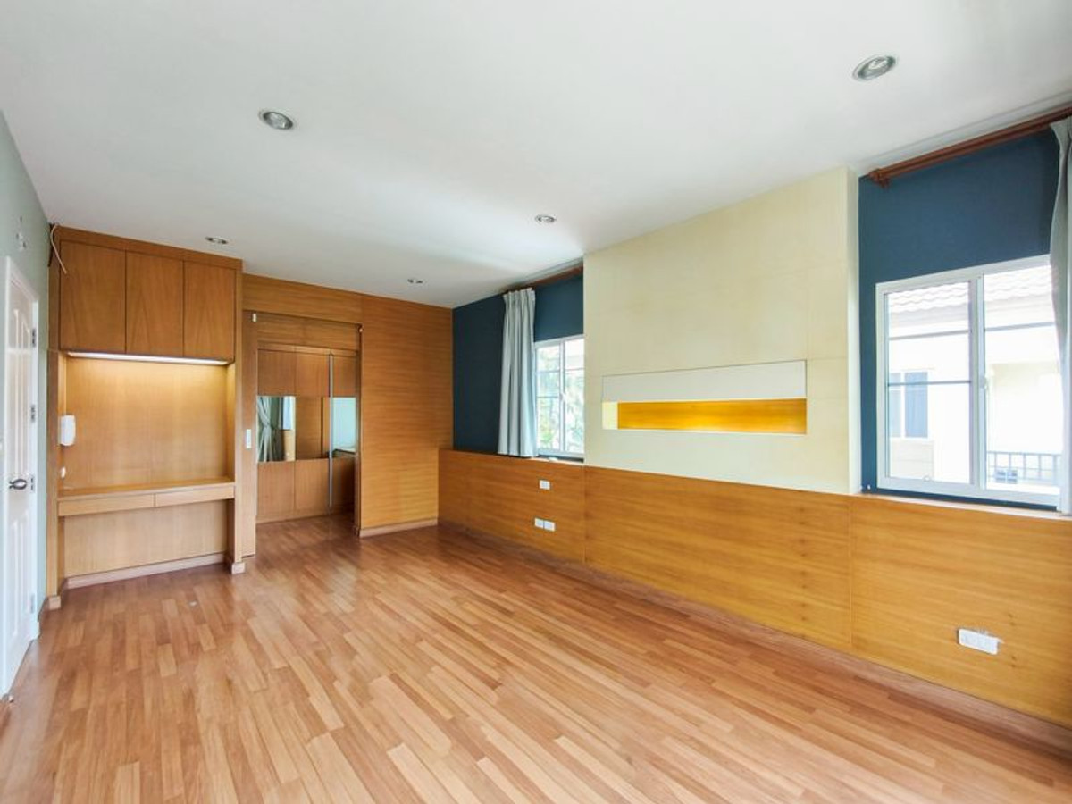 ขายบ้านลาดกระบัง สุวรรณภูมิ : ขายบ้านเดี่ยว 2 ชั้น หมู่บ้าน Passorn Prestige อ่อนนุช TYPE CRESENDO เนื้อที่ 50.7 ตารางวา 3 ห้องนอน แขวงประเวศ เขตประเวศ กรุงเทพมหานคร