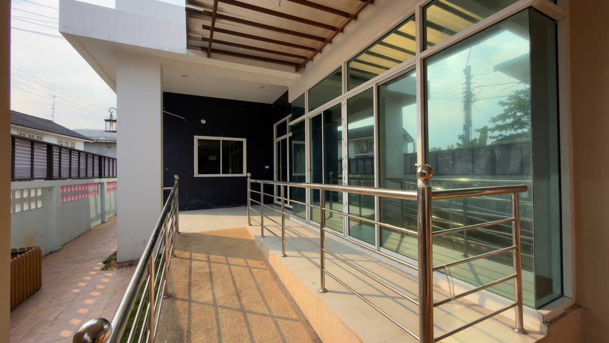 ขายบ้านเลียบทางด่วนรามอินทรา : หลุดจอง‼️บ้านเดี่ยวหลังมุม ทำเลดี  ใกล้เลียบด่วน เดินทางสะดวก และที่สำคัญ…ราคาถูกกว่าตลาดมาก ราคานี้หาไม่ได้อีกแล้ว ✅🔥🚨  ลดเหลือเพียง 5.9 ล้านบาท