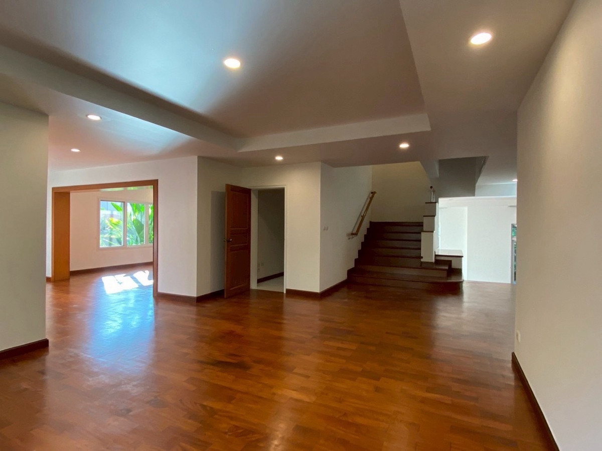 For RentHouseChaengwatana, Muangthong : Luxury Private Pool Villa Near ISB for Expat Families, Spacious Living