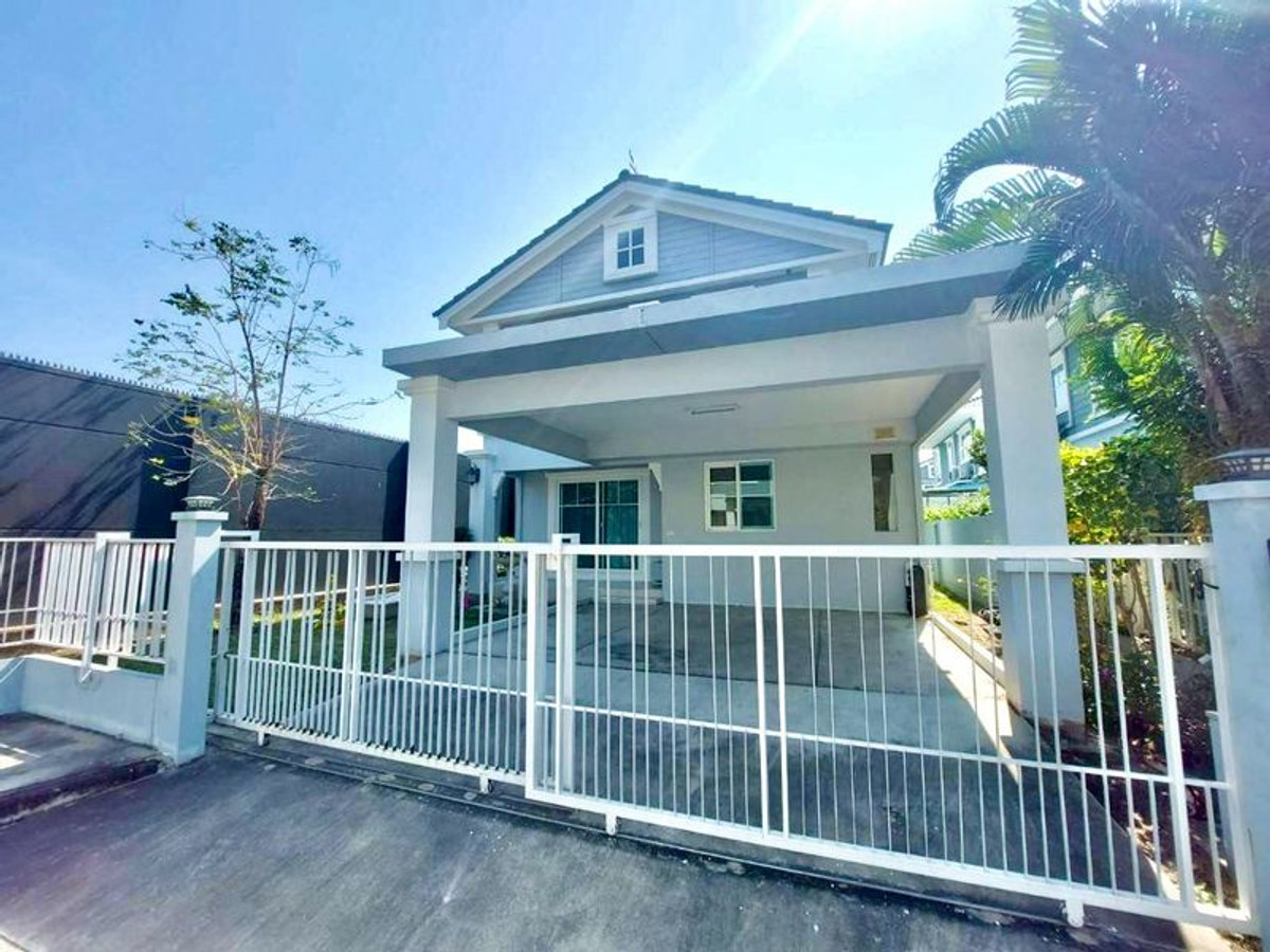 ขายบ้านพุทธมณฑล ศาลายา : ขายบ้านเดี่ยว 2 ชั้น หมู่บ้าน Villaggio (ปิ่นเกล้า - ศาลายา) ทำเลดี ใกล้มหาวิทยาลัยมหิดล  เนื้อที่ 56.6 ตารางวา 3 ห้องนอน ตำบลศาลากลาง อำเภอบางกรวย จังหวัดนนทบุรี