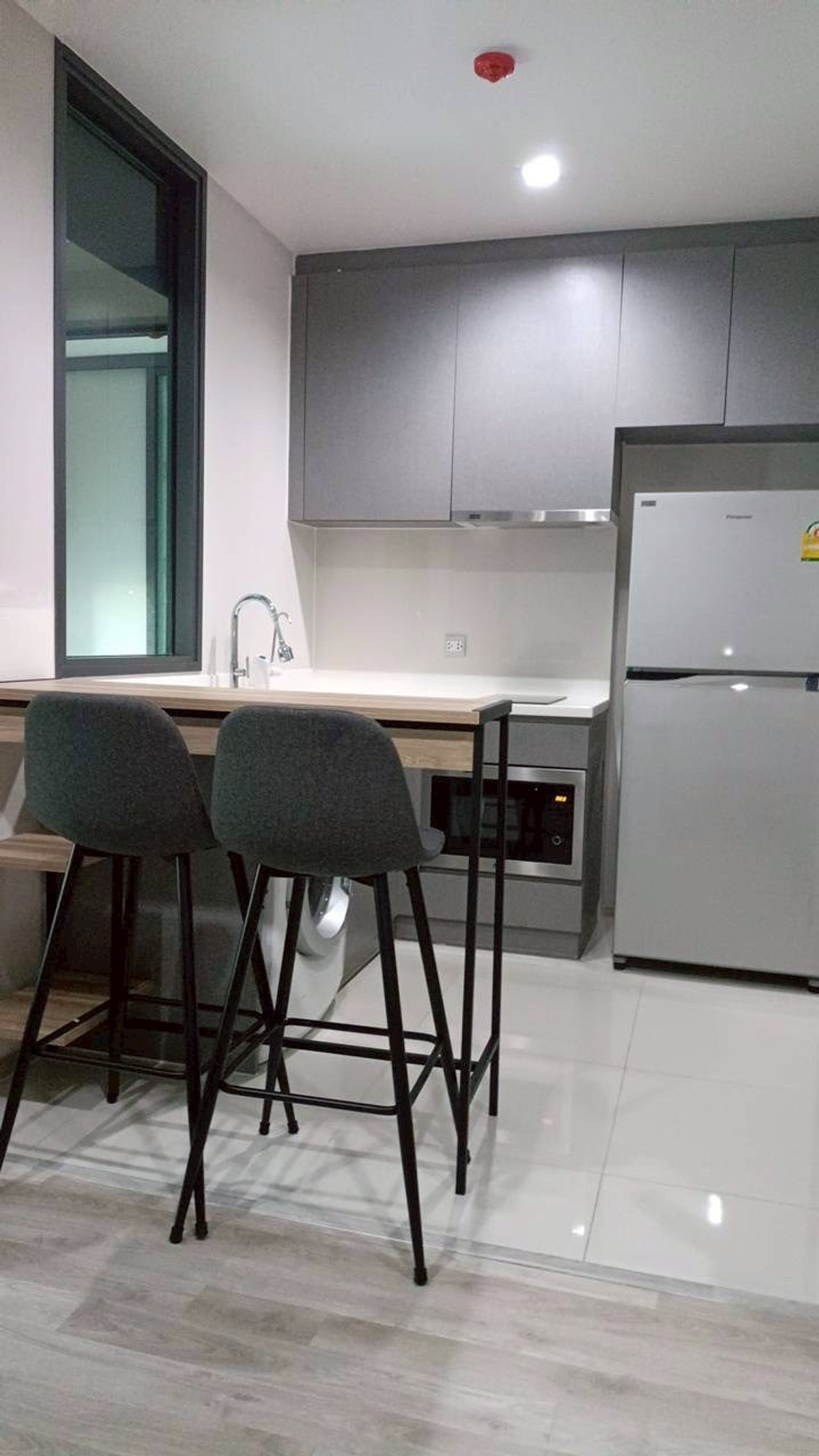 For RentCondoRatchathewi,Phayathai : For urgent rent, 2 bedrooms, 1 bathroom, Rhythm Rangnam, Rhythm Rangnam (ready to move in)