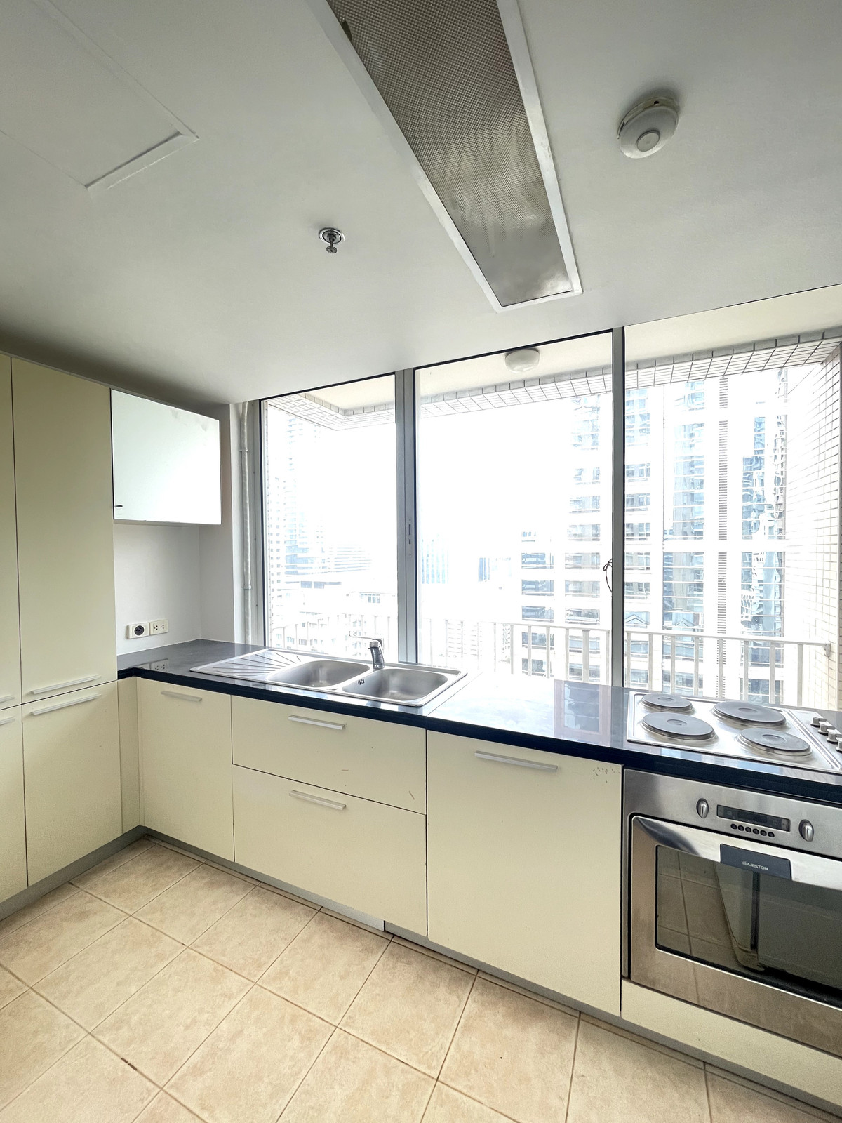 For SaleCondoWitthayu, Chidlom, Langsuan, Ploenchit : Condo for sale, Langsuan Ville, 2 bedrooms, 151.19 sq m, Lang Suan area, near BTS Chidlom, near Lumpini Park, convenient travel.
