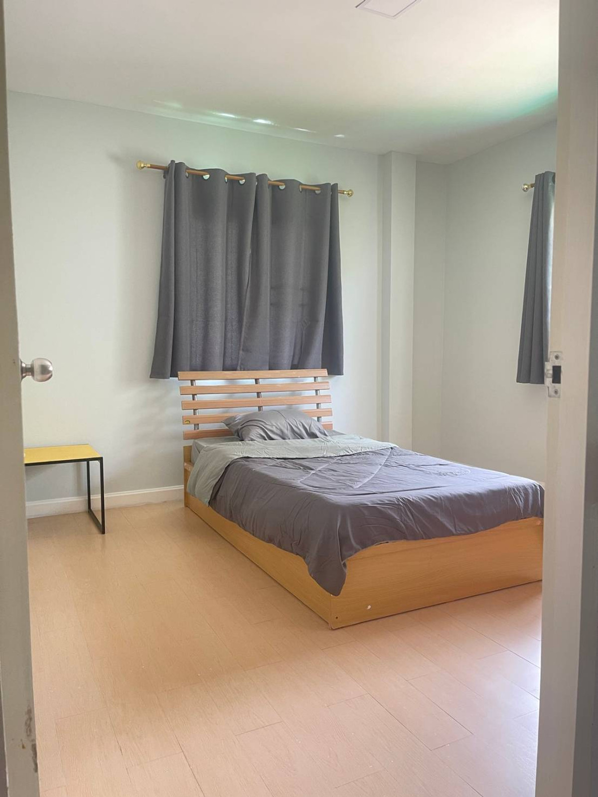 ให้เช่าบ้านพระราม 5 ราชพฤกษ์ บางกรวย : ให้เช่าบ้านเดี่ยว ดิเอมเมอรัล การ์เด้น & สปอร์ตคลับ ใกล้ สัมมากร เพลส ราชพฤกษ์ เพียง 1 นาที