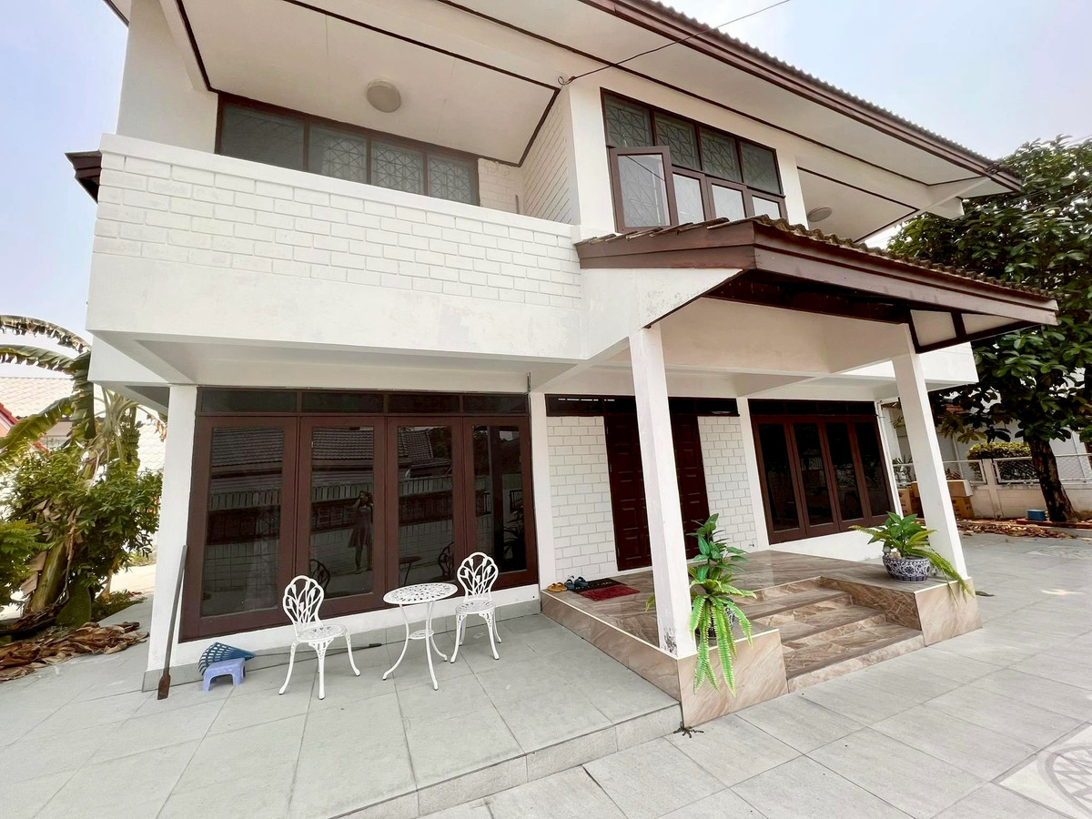 ให้เช่าบ้านเกษตรศาสตร์ รัชโยธิน : บ้านให้เช่า อยู่อาศัยหรือทำออฟฟิศ ใกล้รถไฟฟ้าพหล59  ม.ราชตฤนมัย