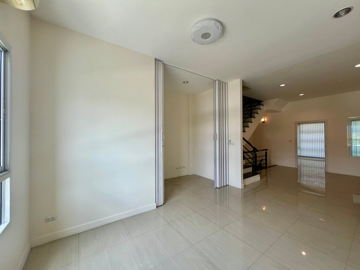 ให้เช่าทาวน์โฮมเกษตร นวมินทร์ ลาดปลาเค้า : ให้เช่า Townhome 4 ชั้น Premium Place Ekkamai–Ramintra 2 | เหมาะทำโฮมออฟฟิศ | พื้นที่ใหญ่ ทำเลเลียบด่วน