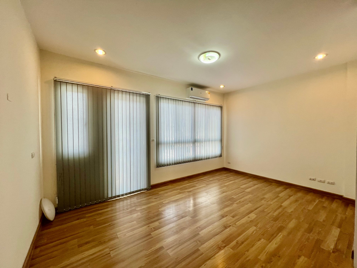 ให้เช่าทาวน์โฮมเกษตร นวมินทร์ ลาดปลาเค้า : ให้เช่า Townhome 4 ชั้น Premium Place Ekkamai–Ramintra 2 | เหมาะทำโฮมออฟฟิศ | พื้นที่ใหญ่ ทำเลเลียบด่วน