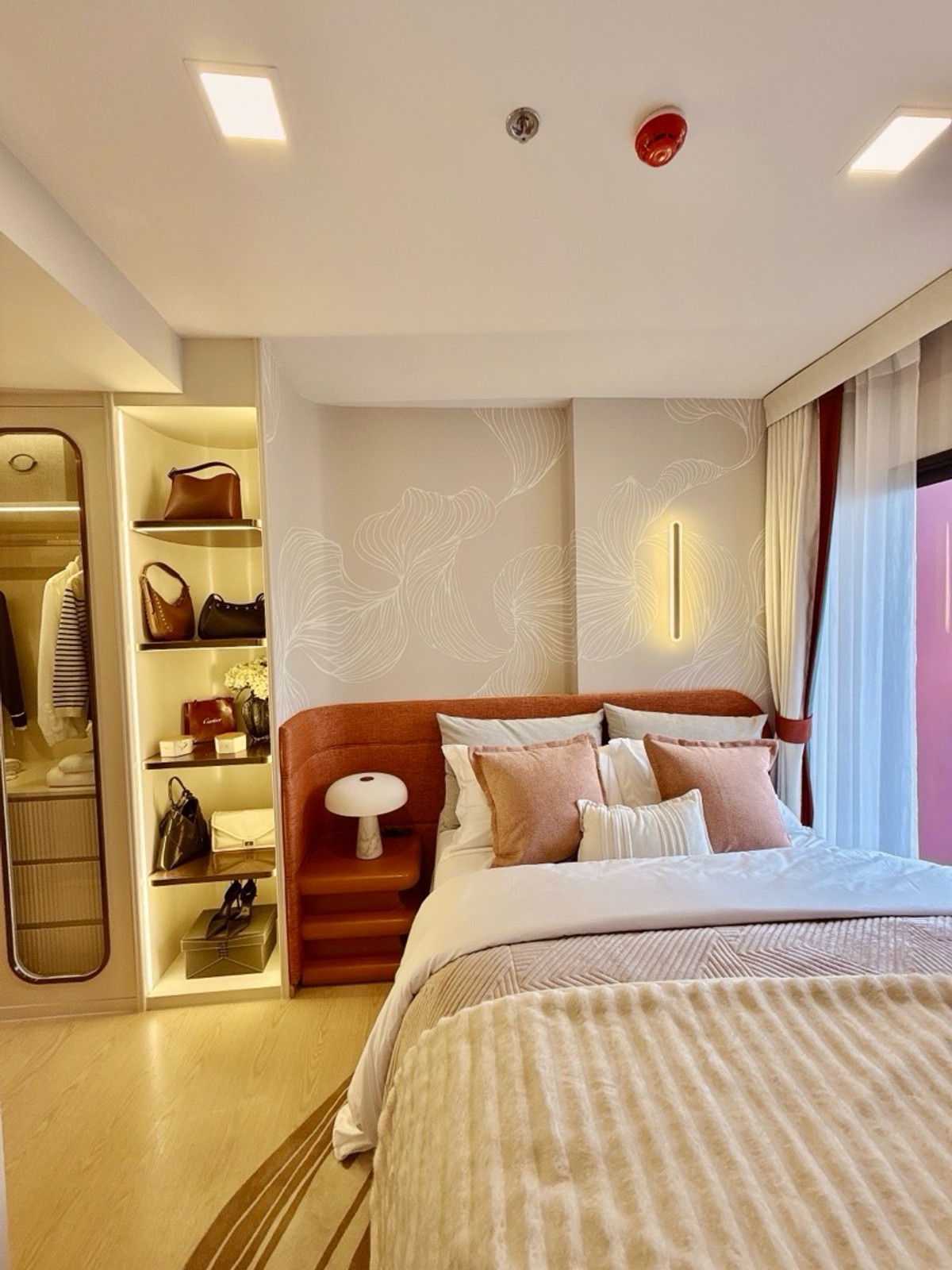 ขายคอนโดพระราม 9 เพชรบุรีตัดใหม่ RCA : 𝐓𝐇𝐄 𝐁𝐀𝐒𝐄 𝐑𝐀𝐌𝐀𝟗 ใกล้ 𝐌𝐑𝐓 พระราม𝟗 ฟรีเงินดาวน์ 𝐎 บาท ผ่อนสบายๆ 𝟖,𝟗𝟎𝟎/เดือน ฟรีทุกค่าใช่จ่าย 