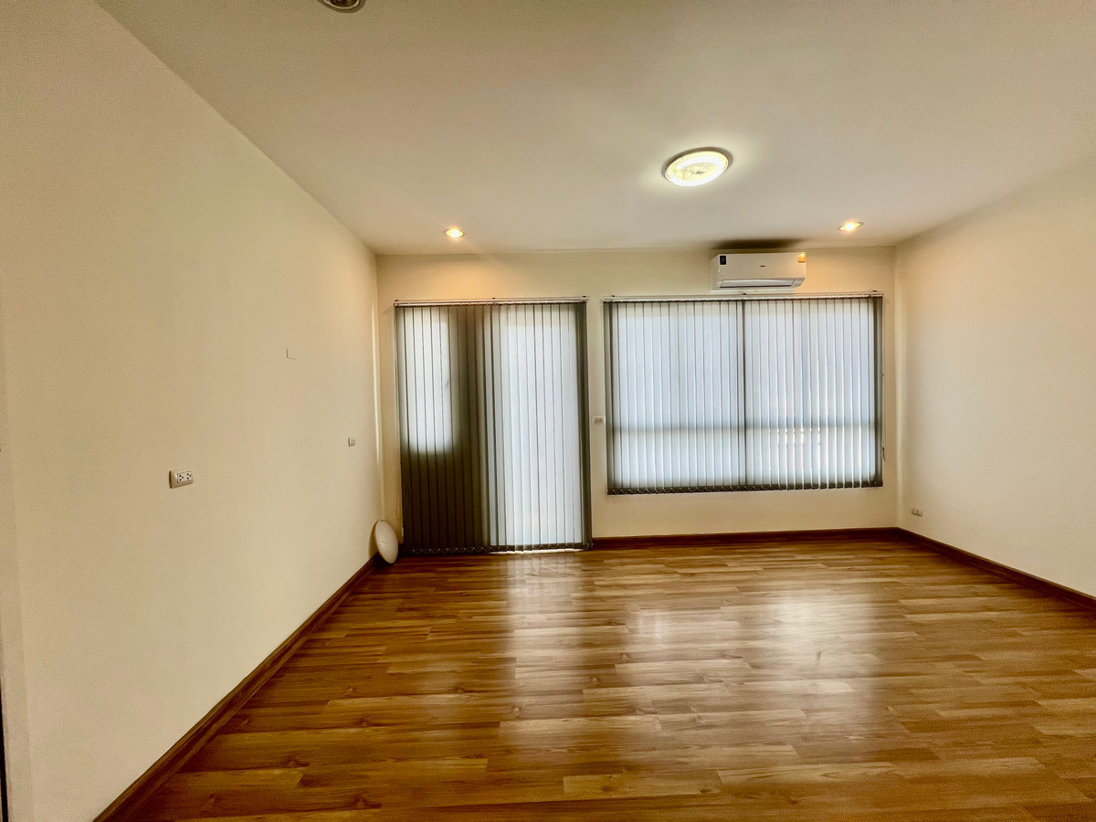 ให้เช่าทาวน์โฮมเกษตร นวมินทร์ ลาดปลาเค้า : ให้เช่า Townhome 4 ชั้น Premium Place Ekkamai–Ramintra 2 | เหมาะทำโฮมออฟฟิศ | พื้นที่ใหญ่ ทำเลเลียบด่วน