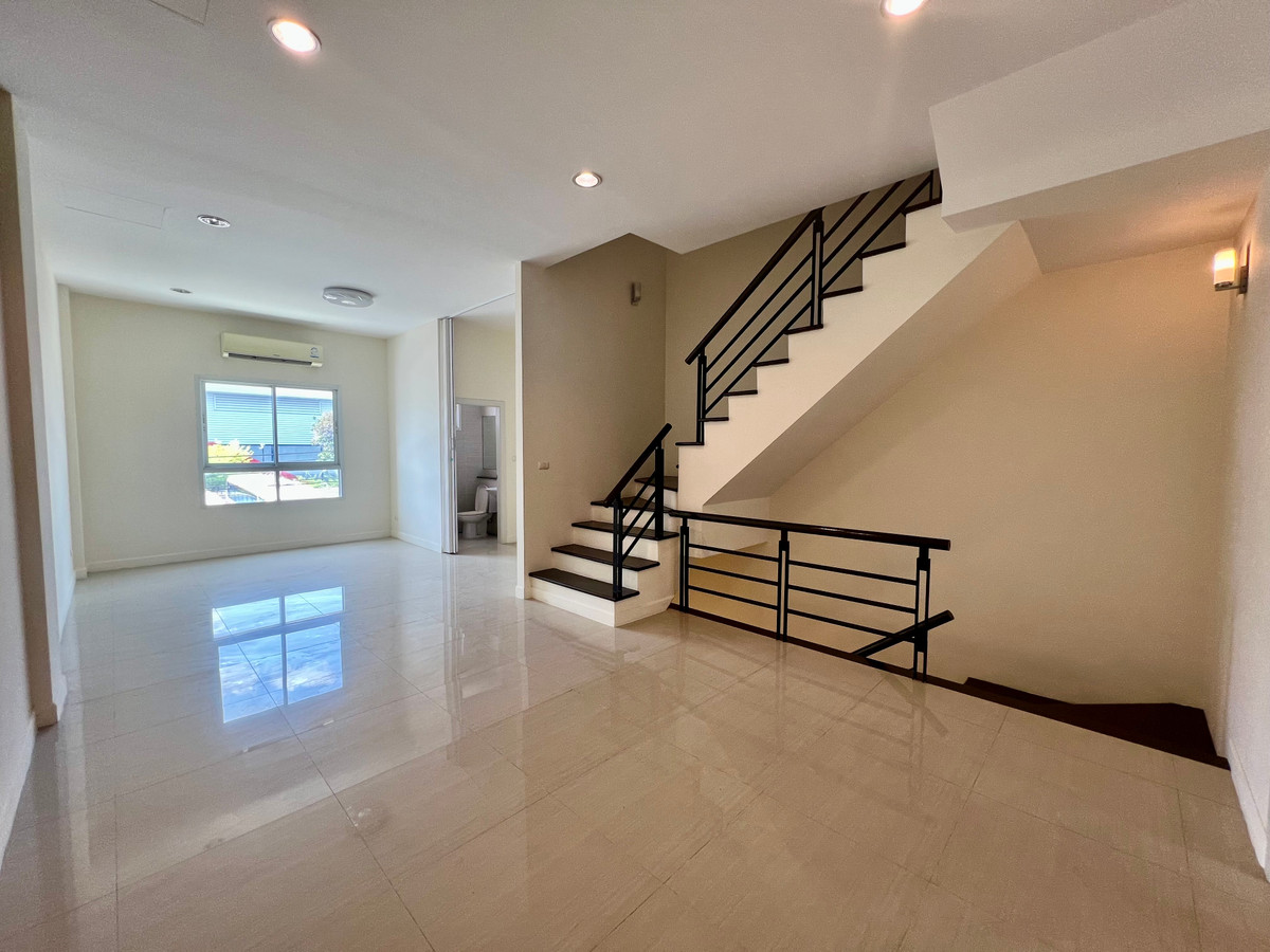 ให้เช่าทาวน์โฮมเกษตร นวมินทร์ ลาดปลาเค้า : ให้เช่า Townhome 4 ชั้น Premium Place Ekkamai–Ramintra 2 | เหมาะทำโฮมออฟฟิศ | พื้นที่ใหญ่ ทำเลเลียบด่วน