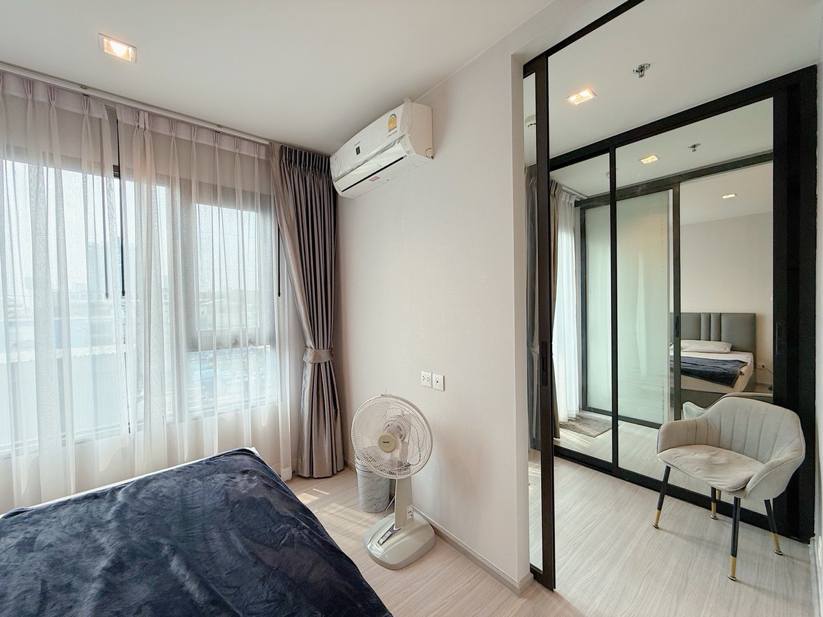 For RentCondoThaphra, Talat Phlu, Wutthakat : ⭐️ Life Sathorn Sierra ⭐️1 bedroom, 1 bathroom, 32 sq m. Beautiful room, decorated, ready to move in.