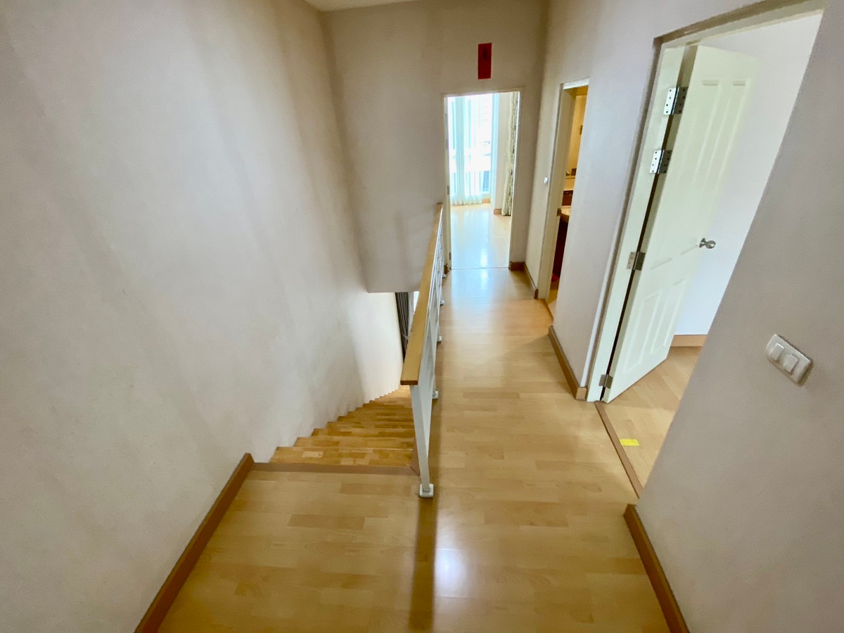 ขายทาวน์โฮมลาดพร้าว101 แฮปปี้แลนด์ : ขายทาวน์โฮม 3 ชั้น บ้านกลางเมือง ลาดพร้าว 87 | บ้านเปล่า แต่งได้ตามสไตล์ | ทำเลเมือง เดินทางสะดวก