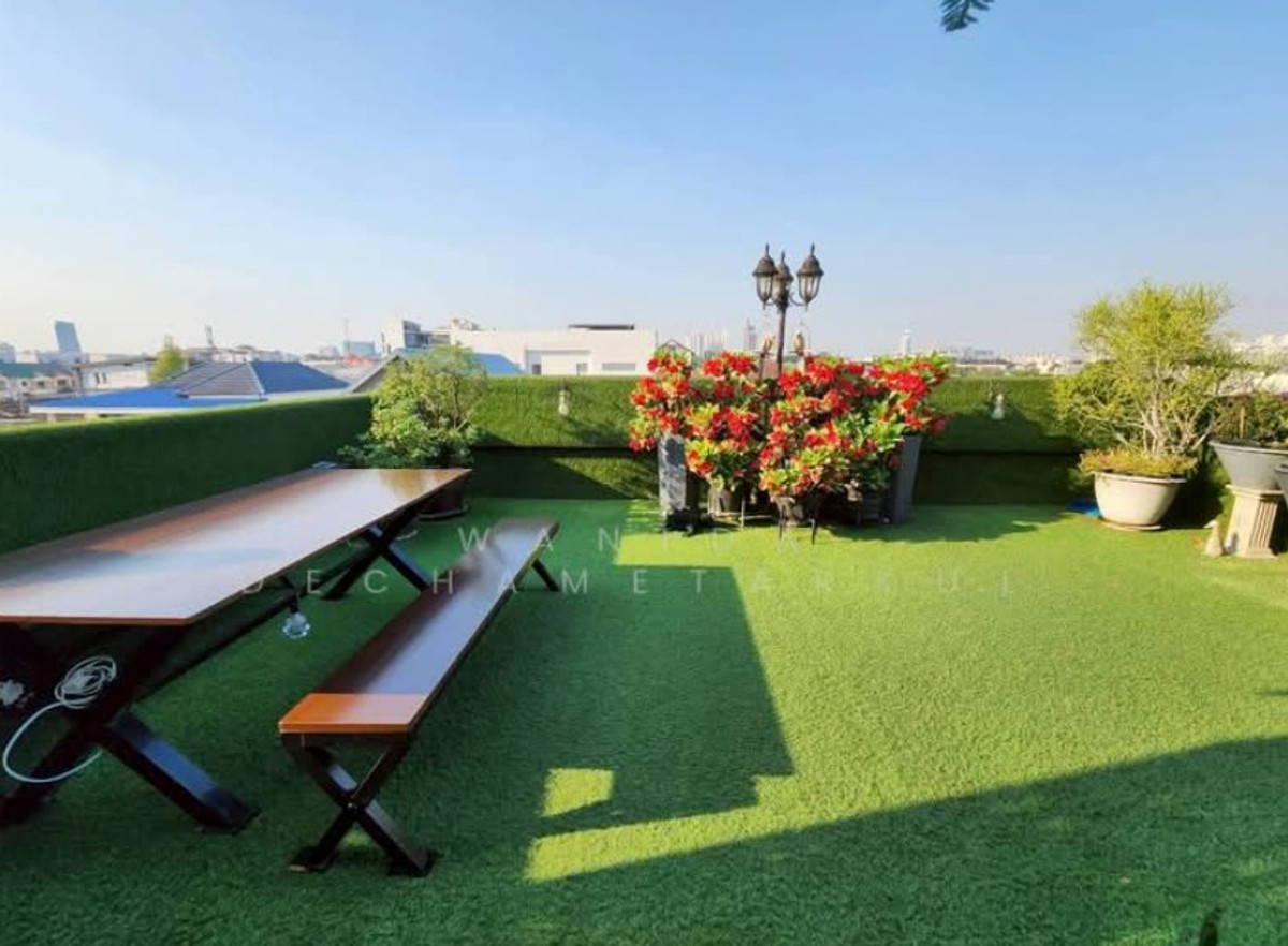 ขายบ้านพระราม 9 เพชรบุรีตัดใหม่ RCA : บ้านเดี่ยว 4 ชั้น พระราม9 ซ.43 พื้นที่ใช้สอยกว่า 704 ตรม. ใกล้ห้างเดอะไนน์ บ้านใจกลางเมือง มีระเบียงทุกห้อง ทิศเหนือ-ใต้ บ้านสวยสภาพดีมาก เหมาะอยู่อาศัย ทำโฮมออฟฟิศ คาเฟ่ เข้าออกได้หลายทาง