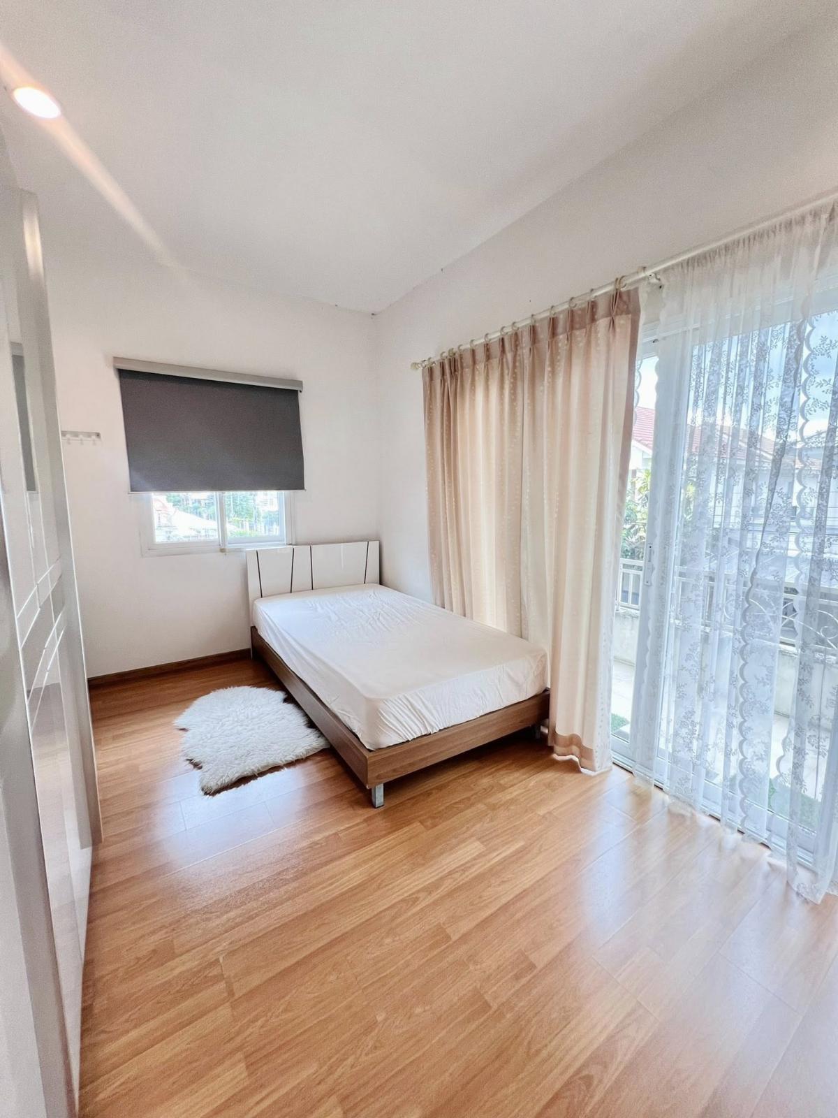 For SaleHouseLadkrabang, Suwannaphum Airport : 28/02/2026, House ready to move in, Perfect Place Sukhumvit 77, near Suvarnabhumi, 3 bedrooms, great price. 
Can be rented or bought Perfect for every lifestyle, starting at 45,000 baht/month